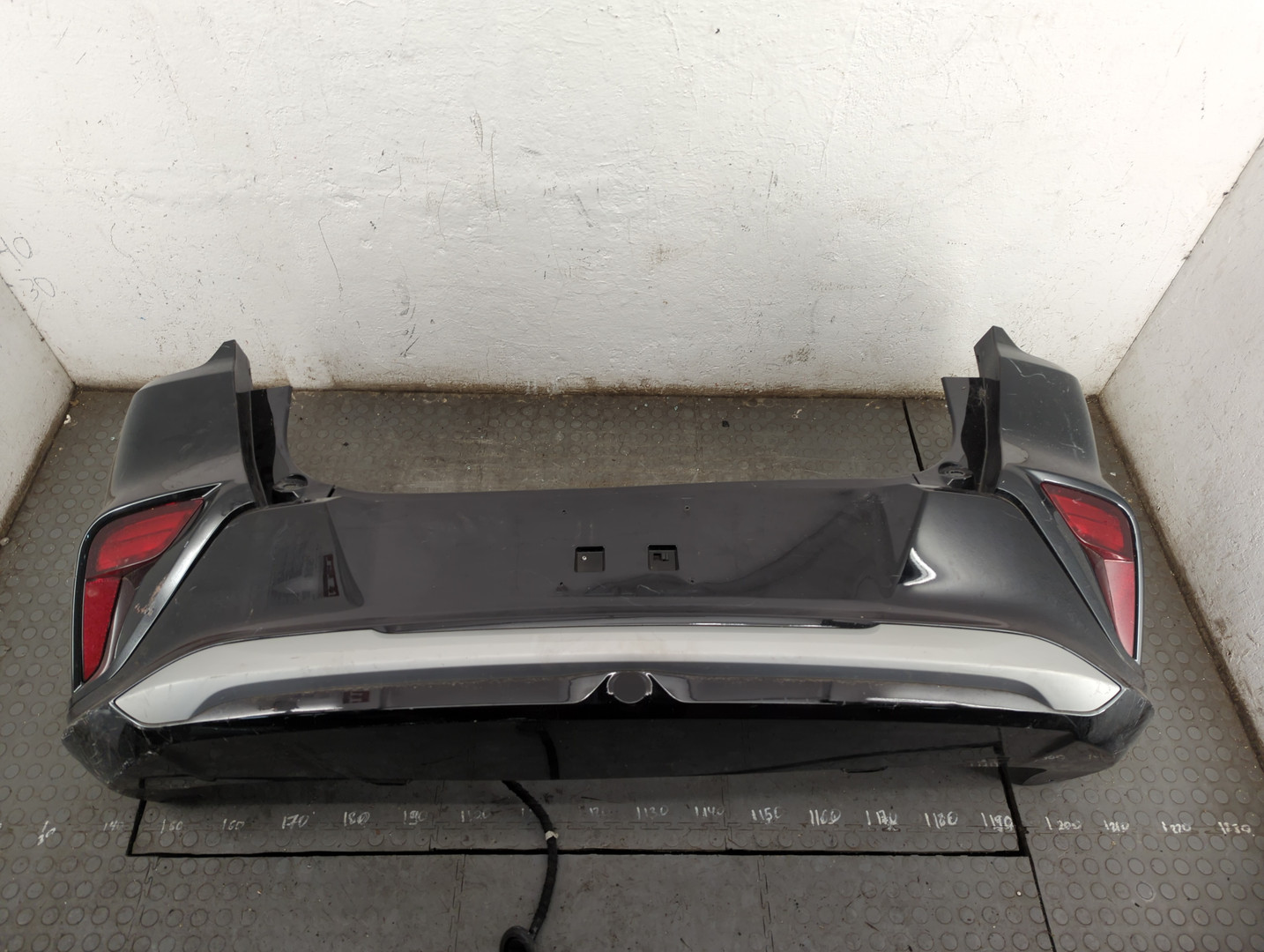 Бампер задний