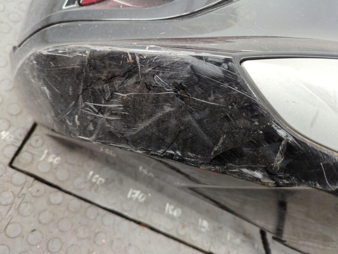 Бампер задний