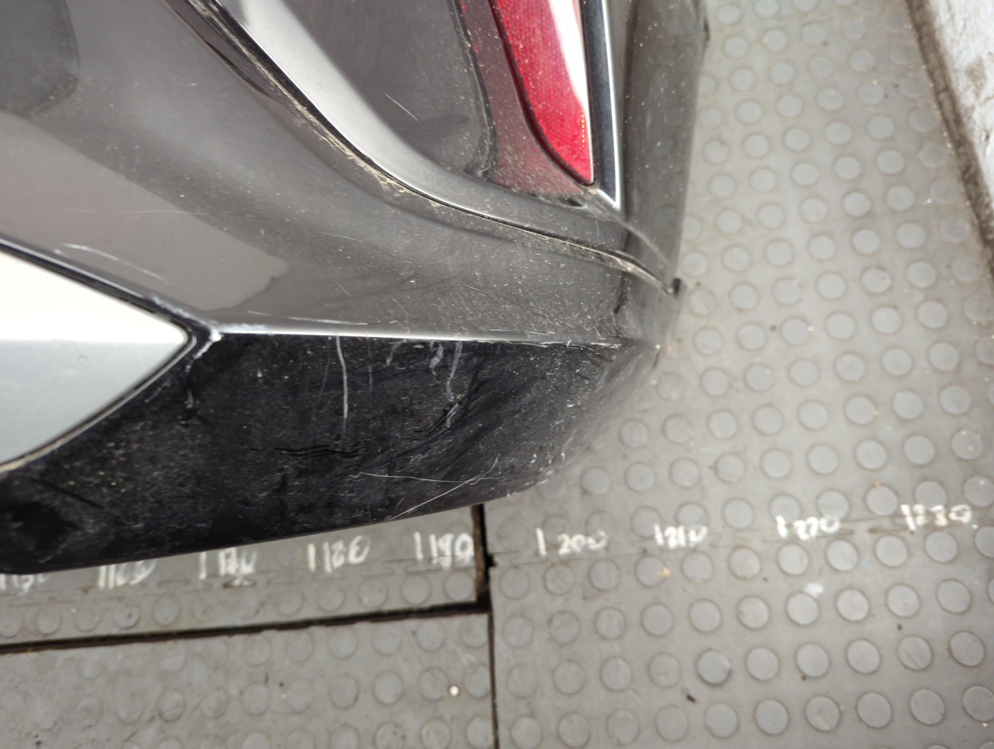 Бампер задний