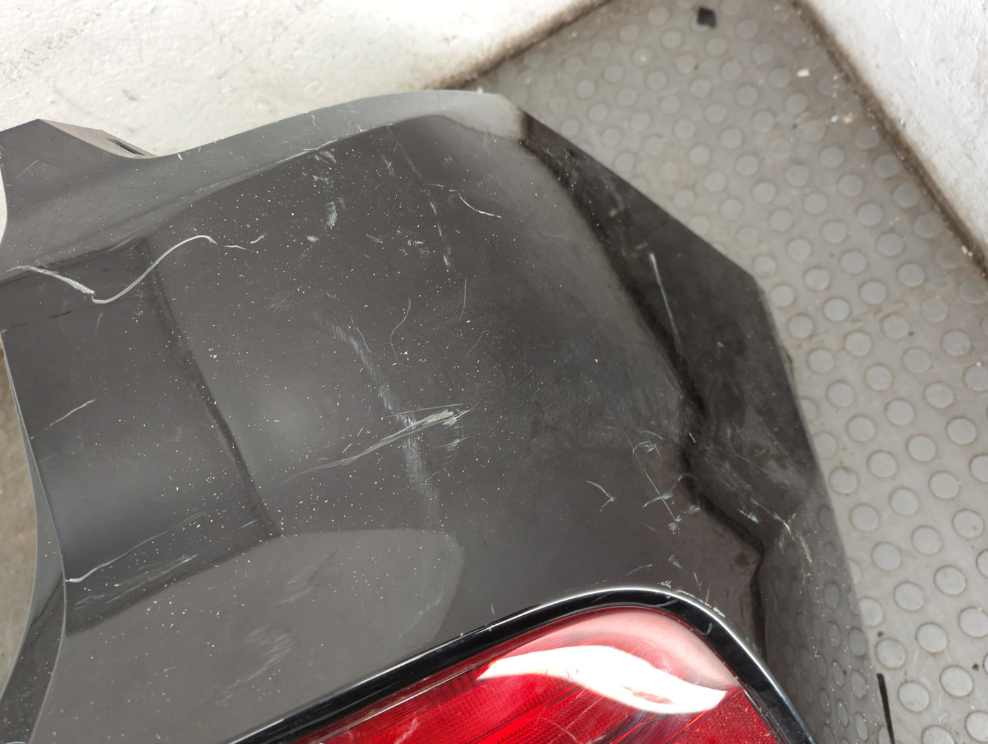 Бампер задний