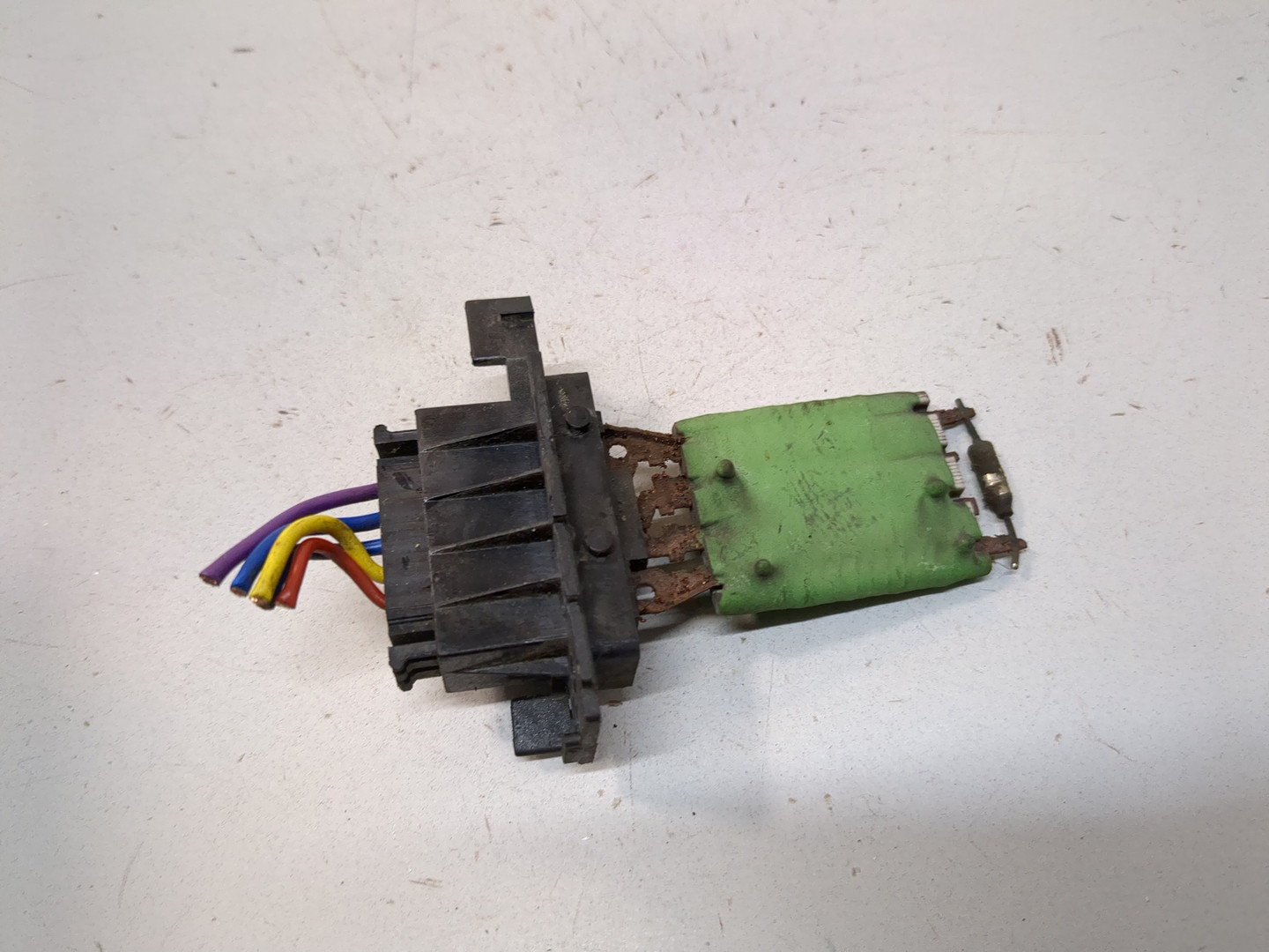 Резистор отопителя