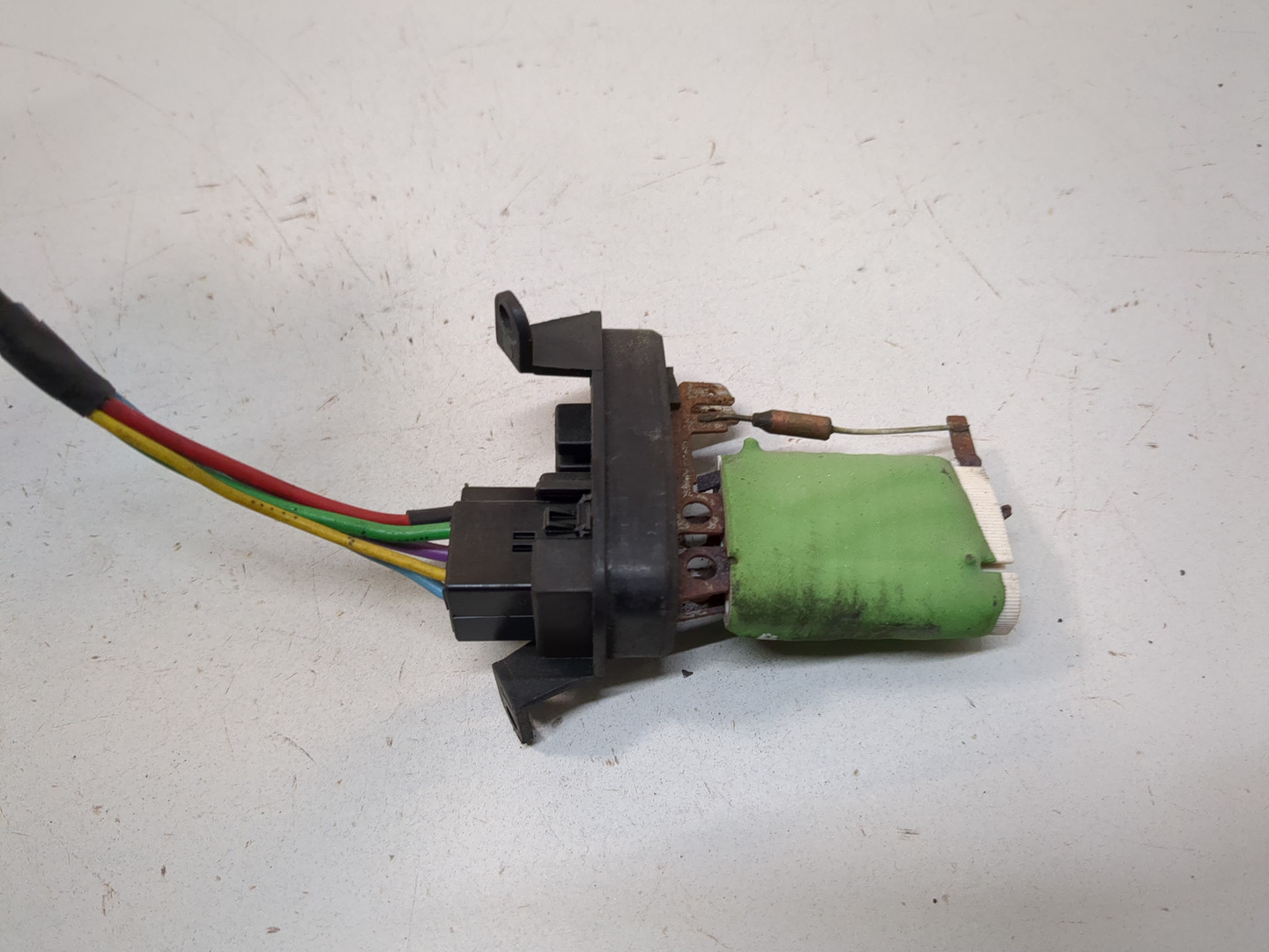 Резистор отопителя