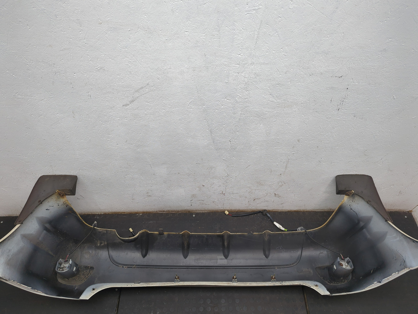 Бампер задний