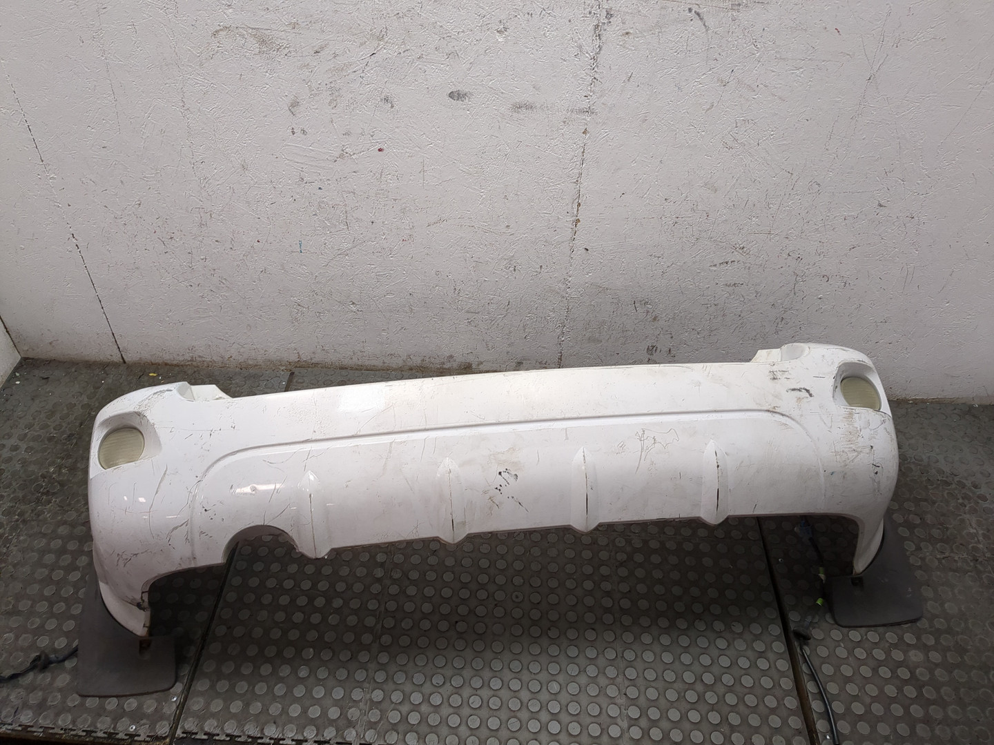 Бампер задний