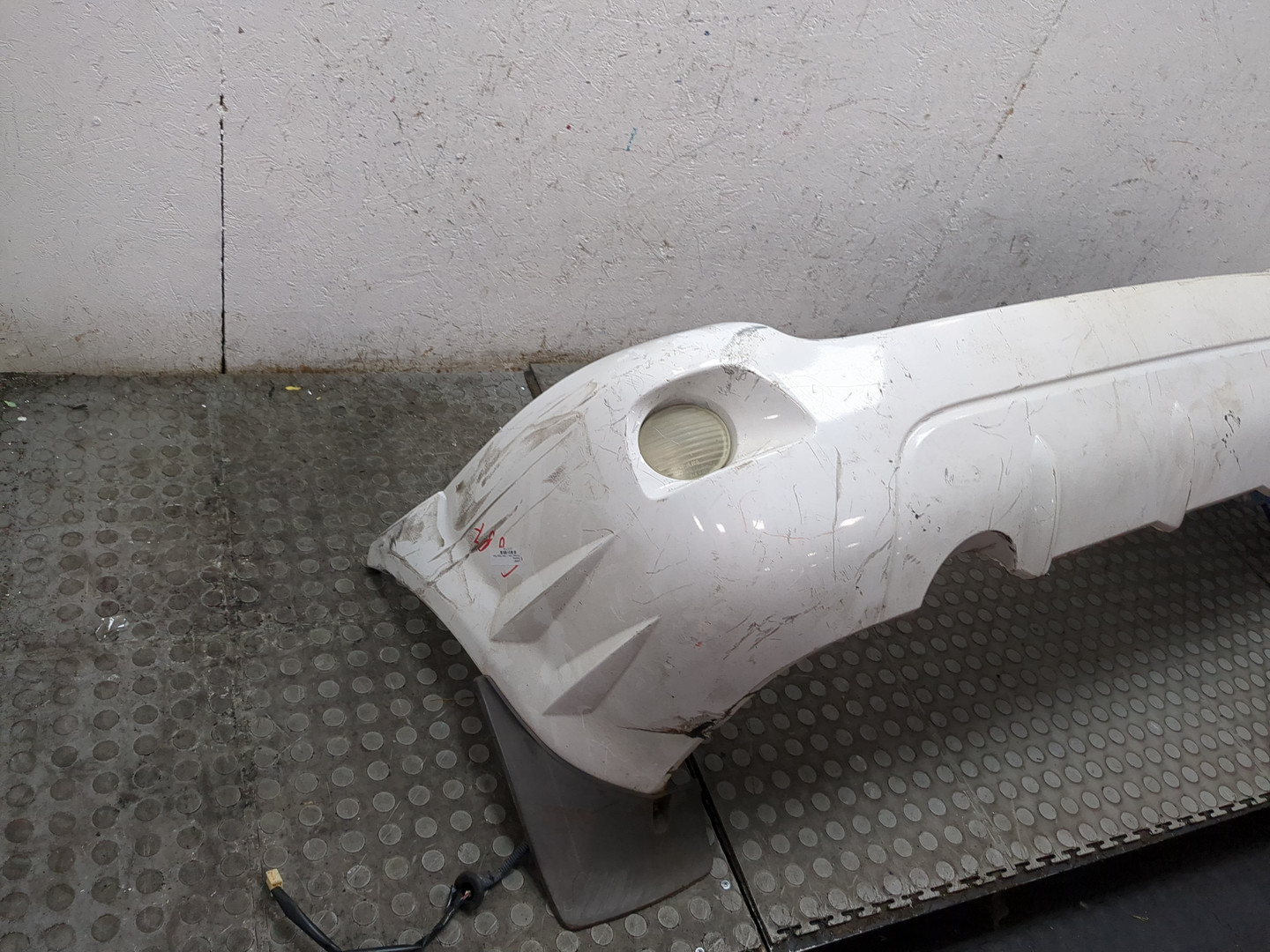 Бампер задний