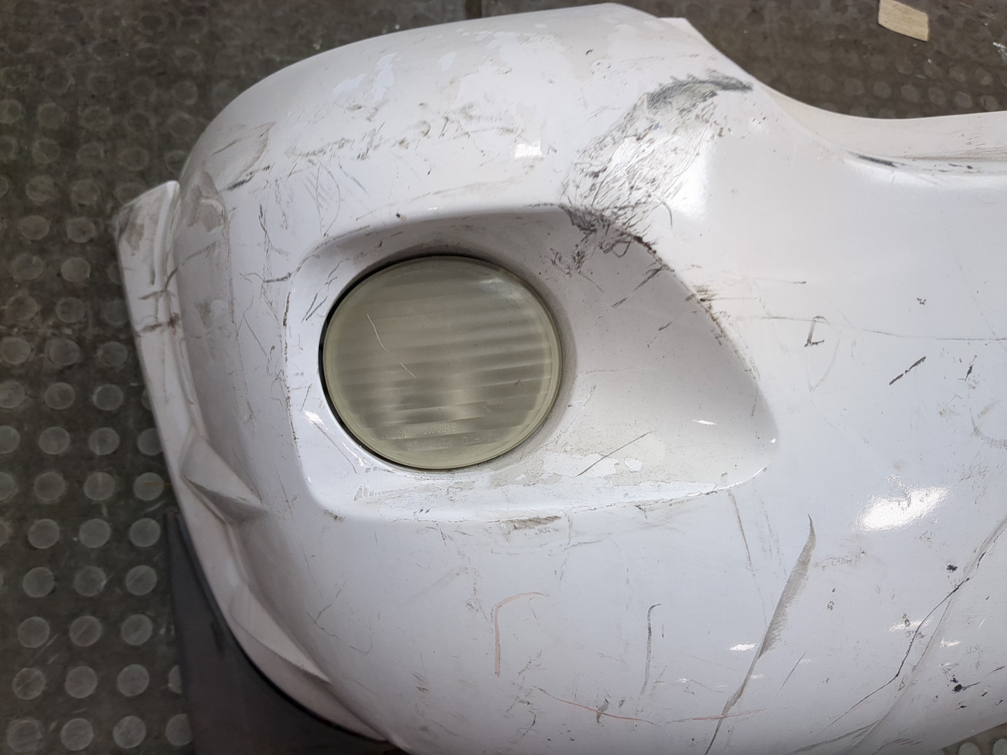 Бампер задний