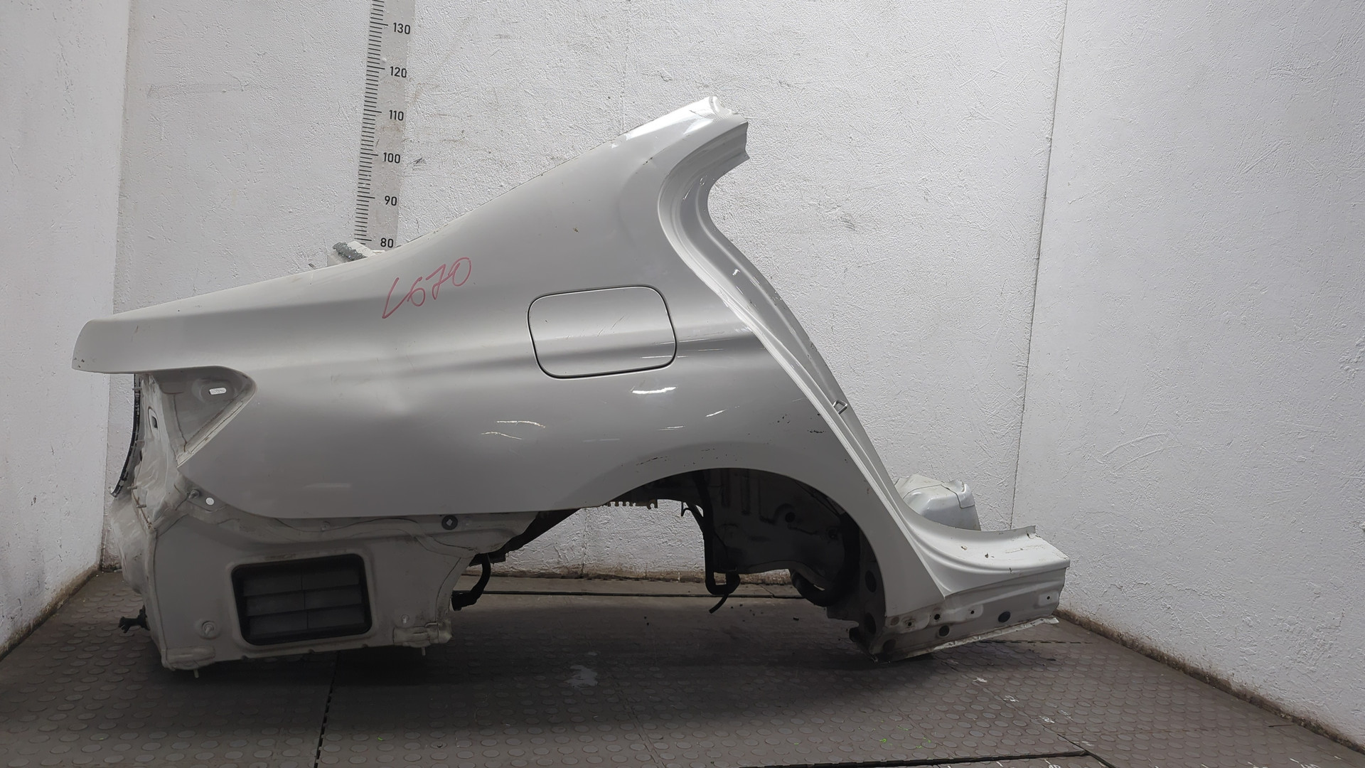 Кузовной элемент