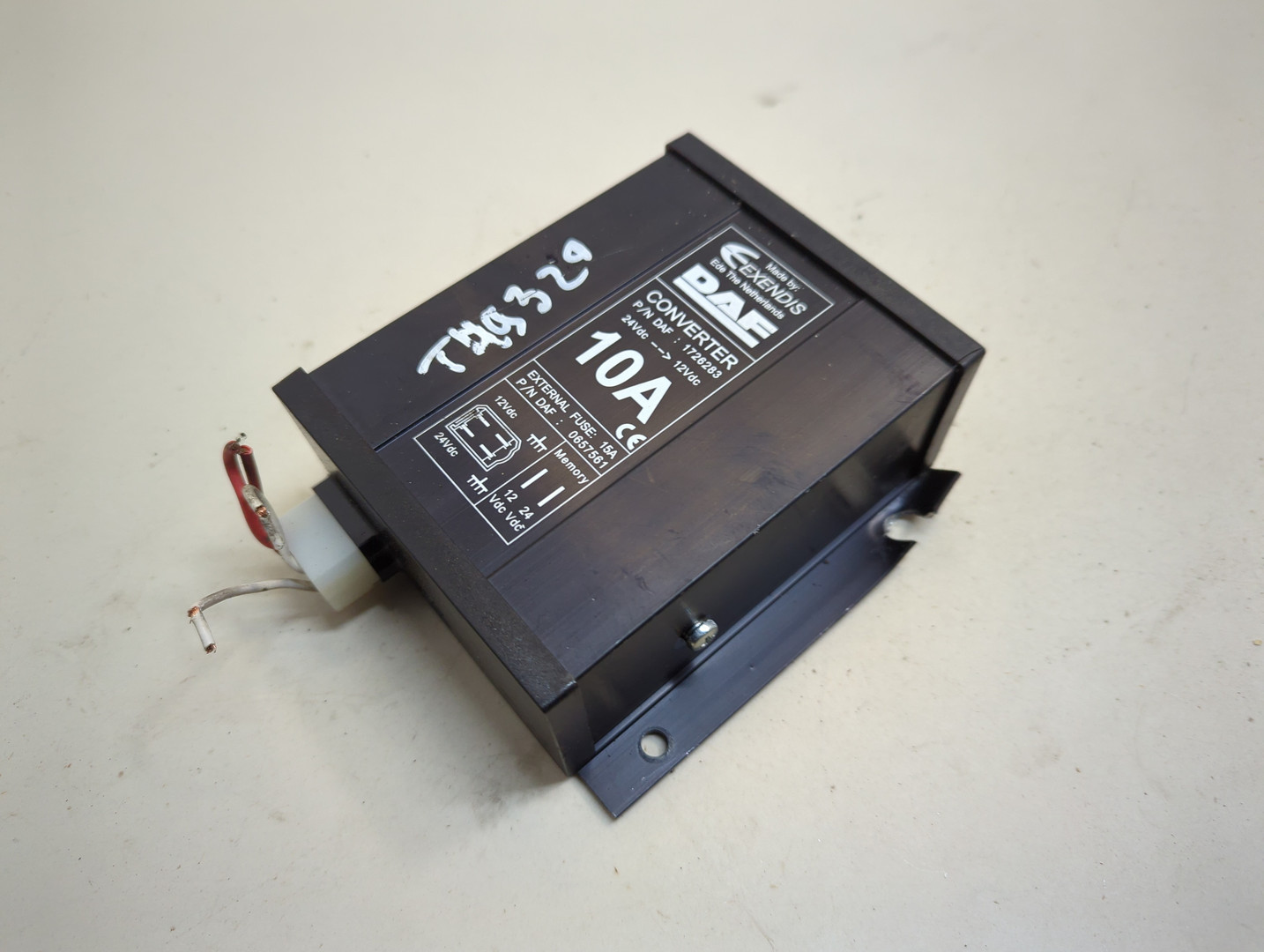 Преобразователь напряжения (адаптер)