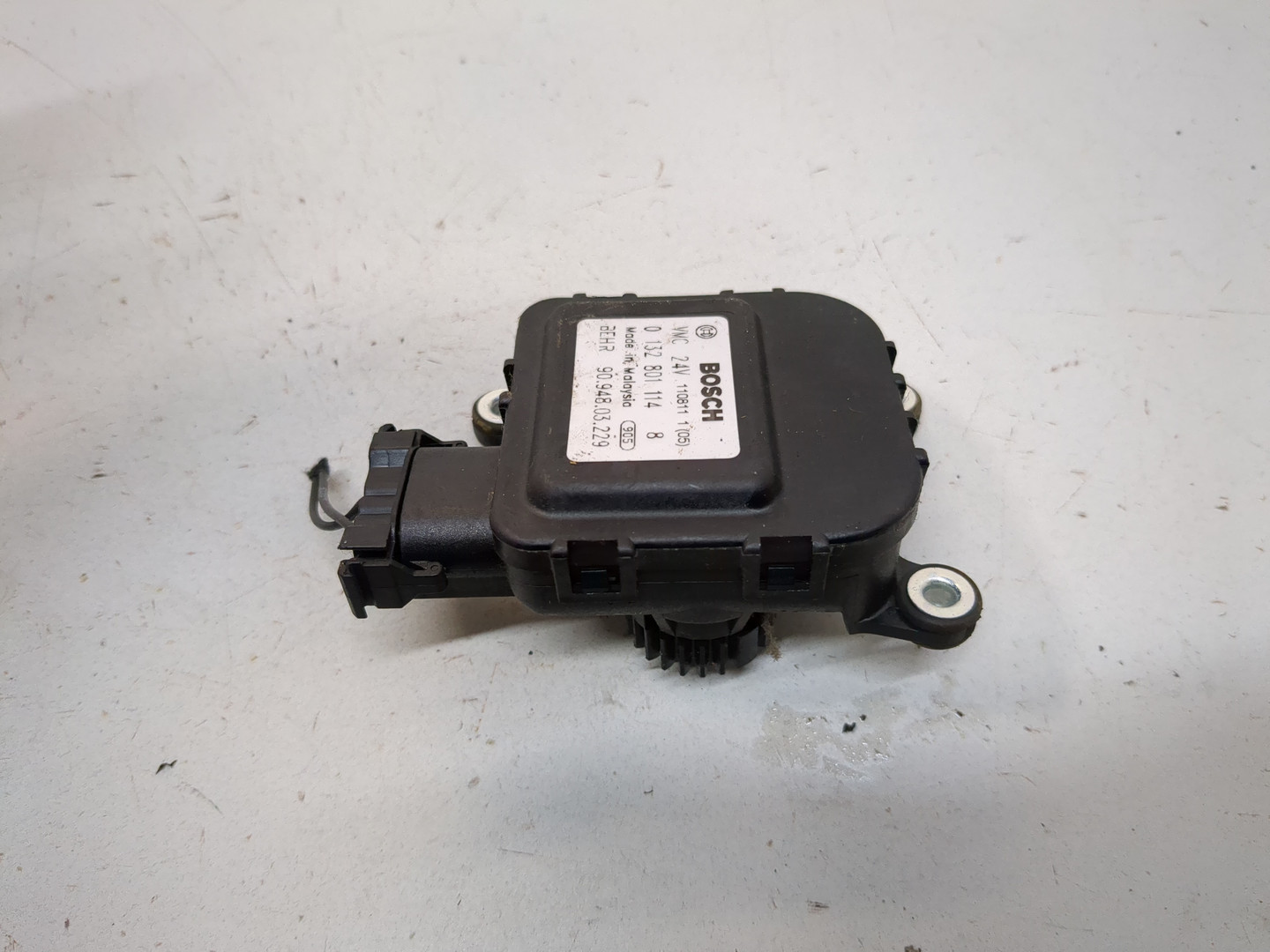 Моторчик заслонки печки