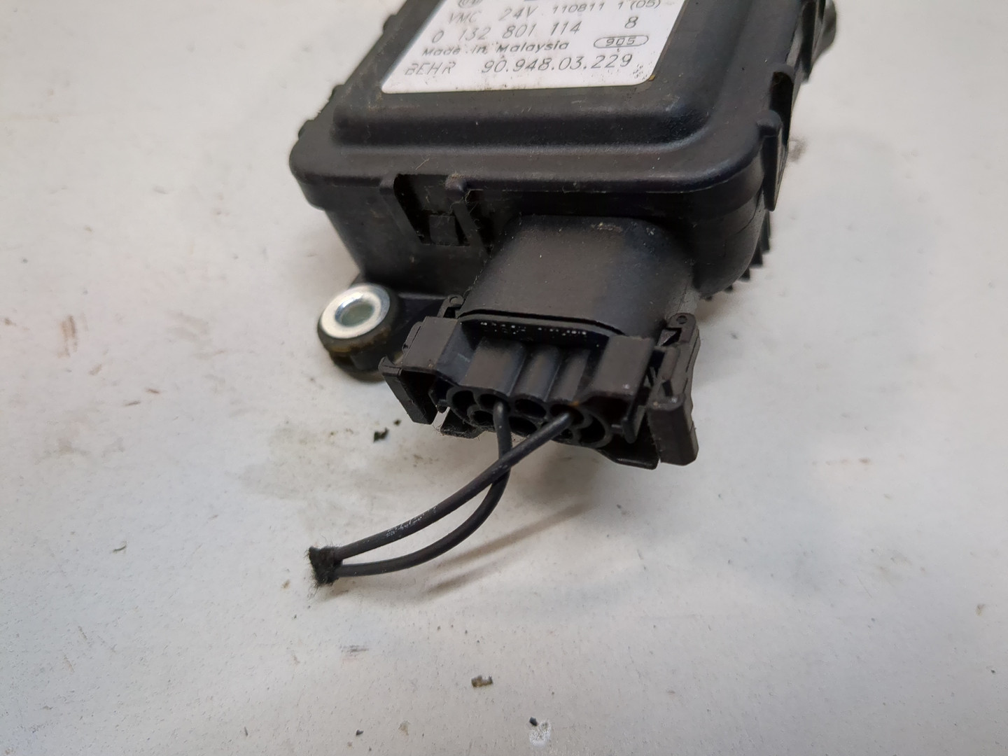 Моторчик заслонки печки