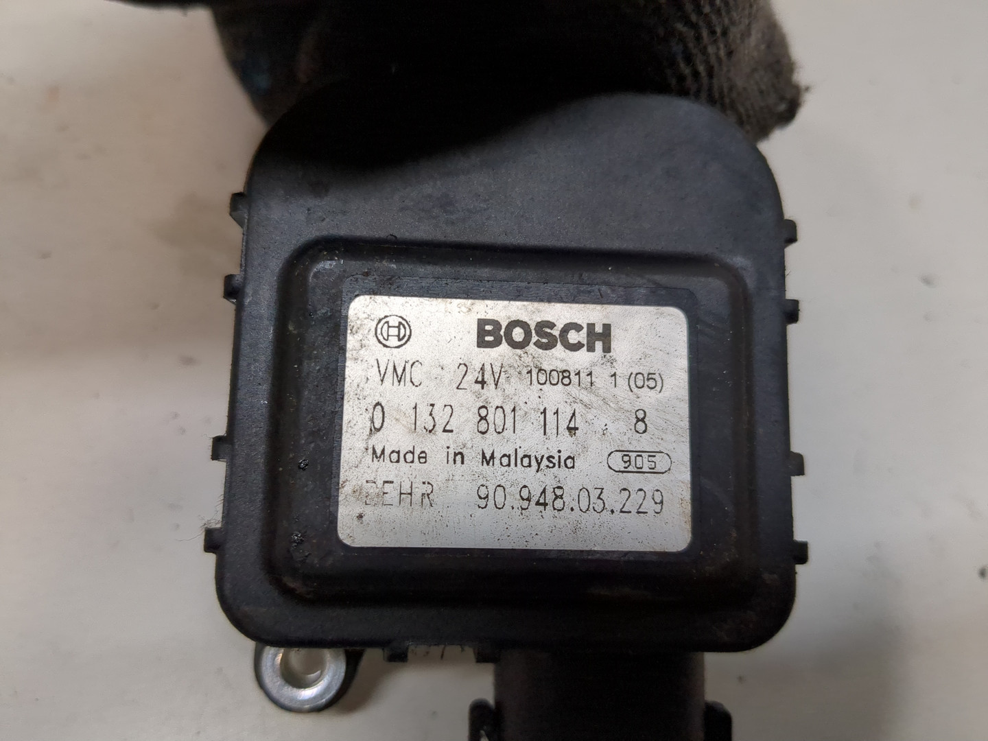 Моторчик заслонки печки