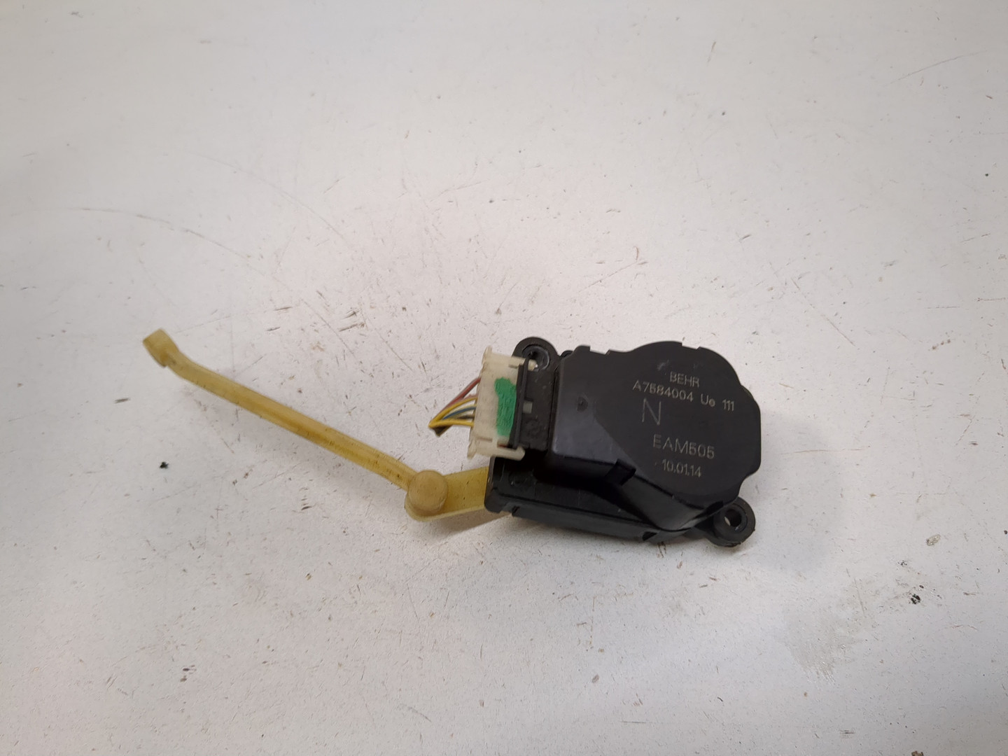 Моторчик заслонки печки