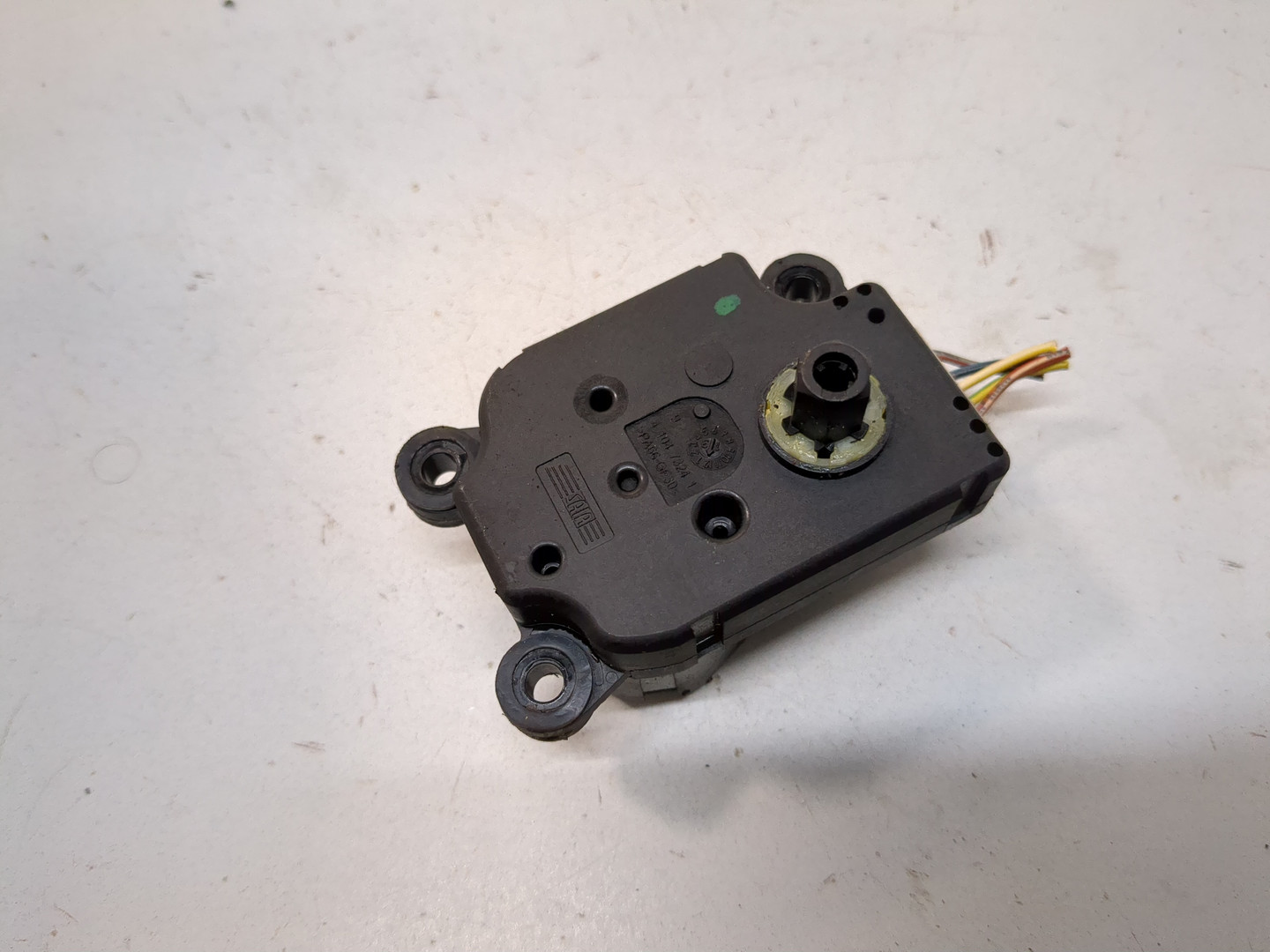 Моторчик заслонки печки