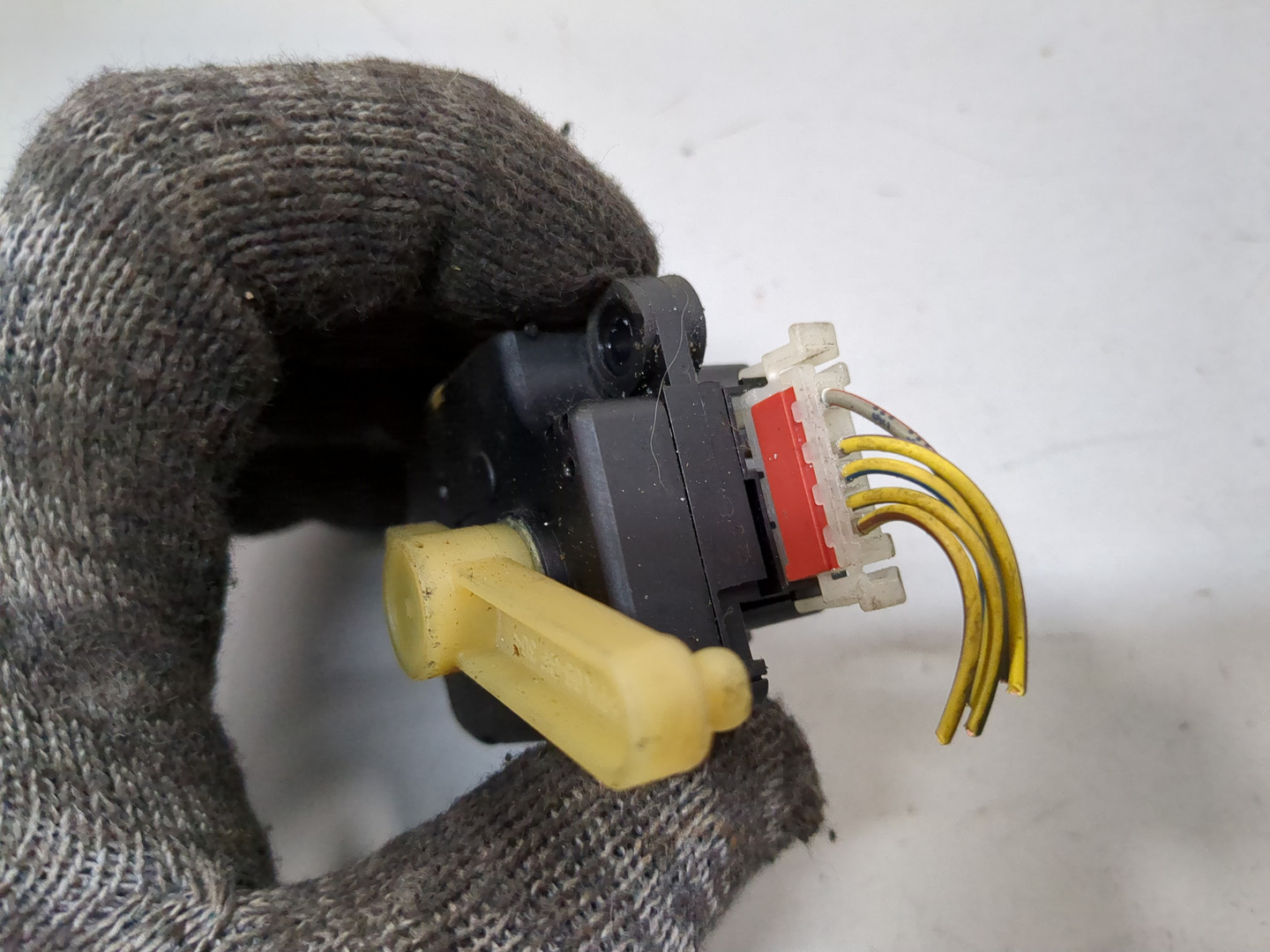 Моторчик заслонки печки