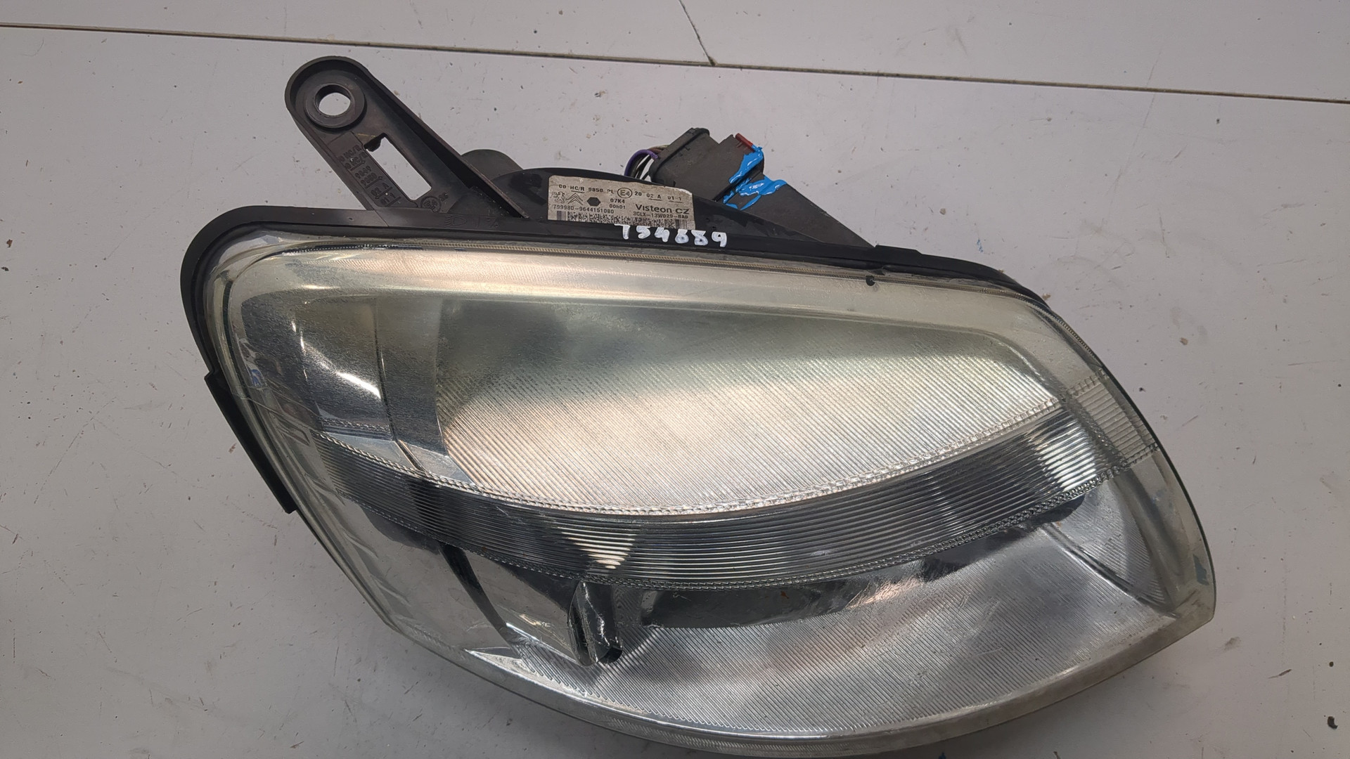 Фара правая