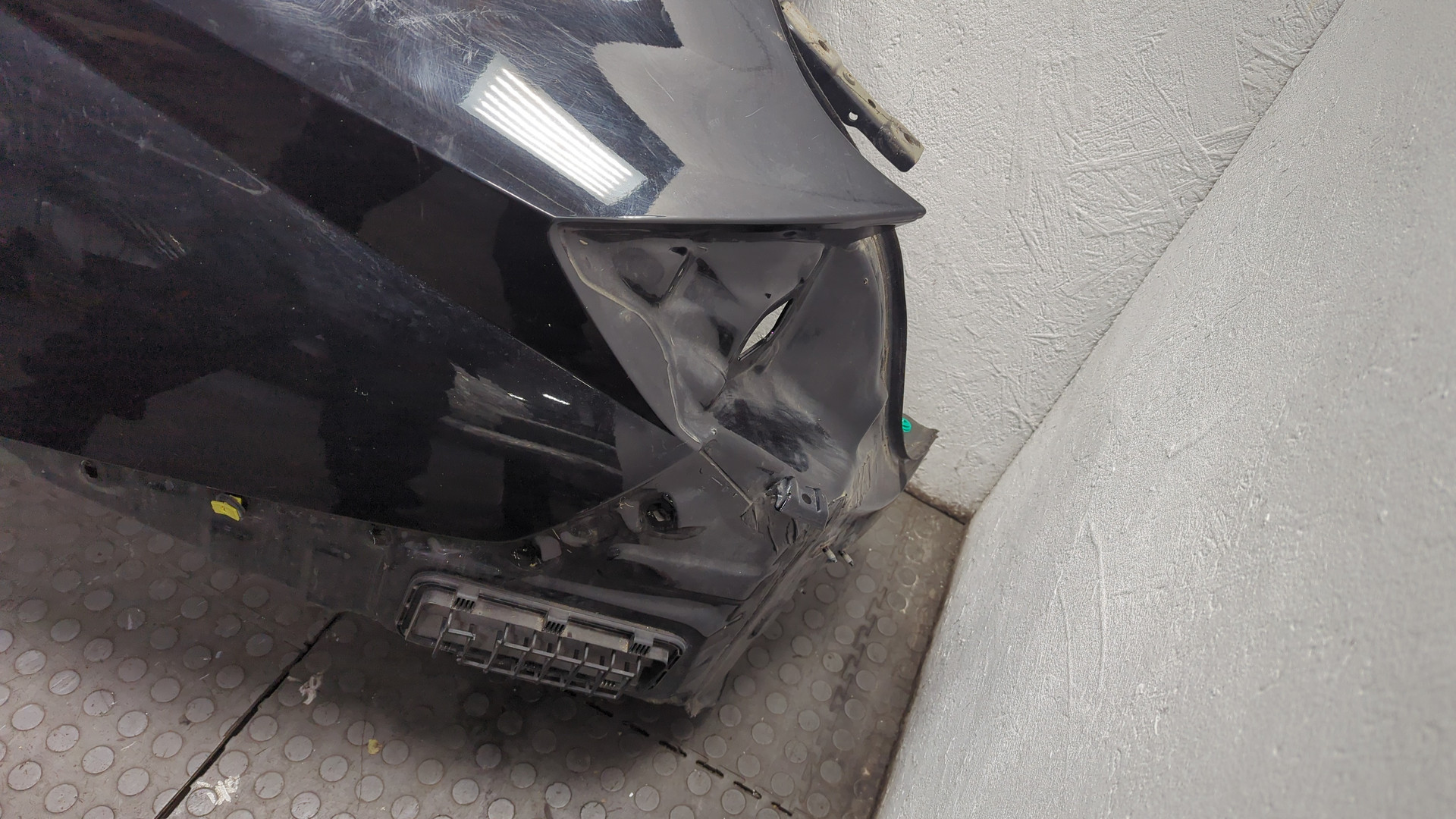 Кузовной элемент