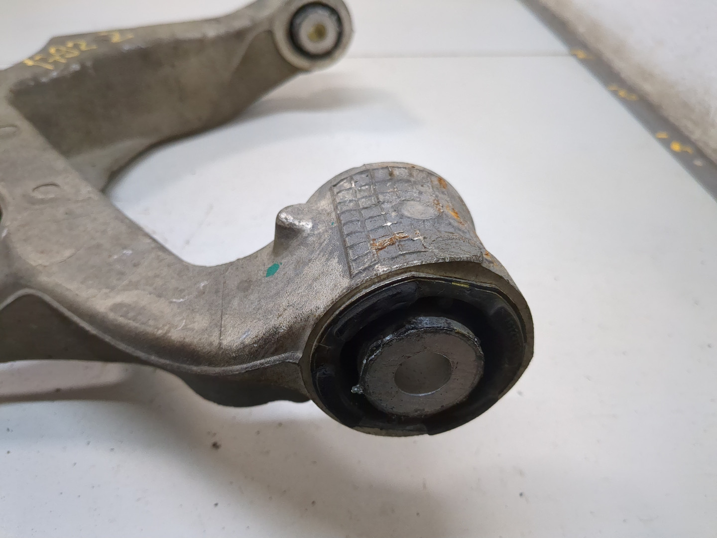 Рычаг задний правый