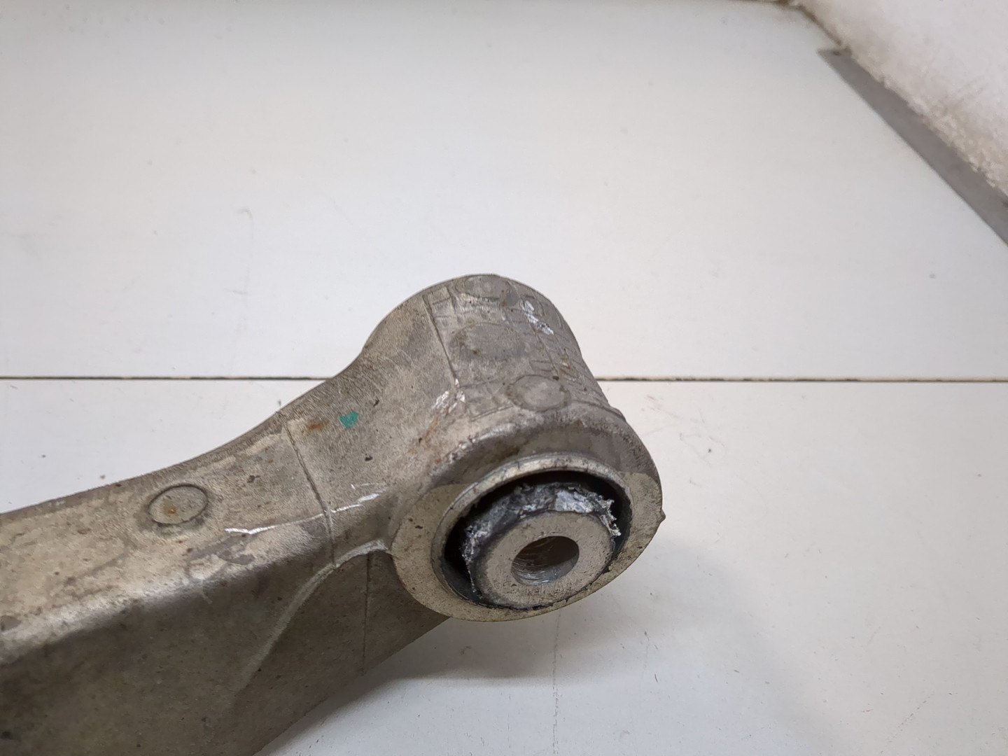 Рычаг задний правый