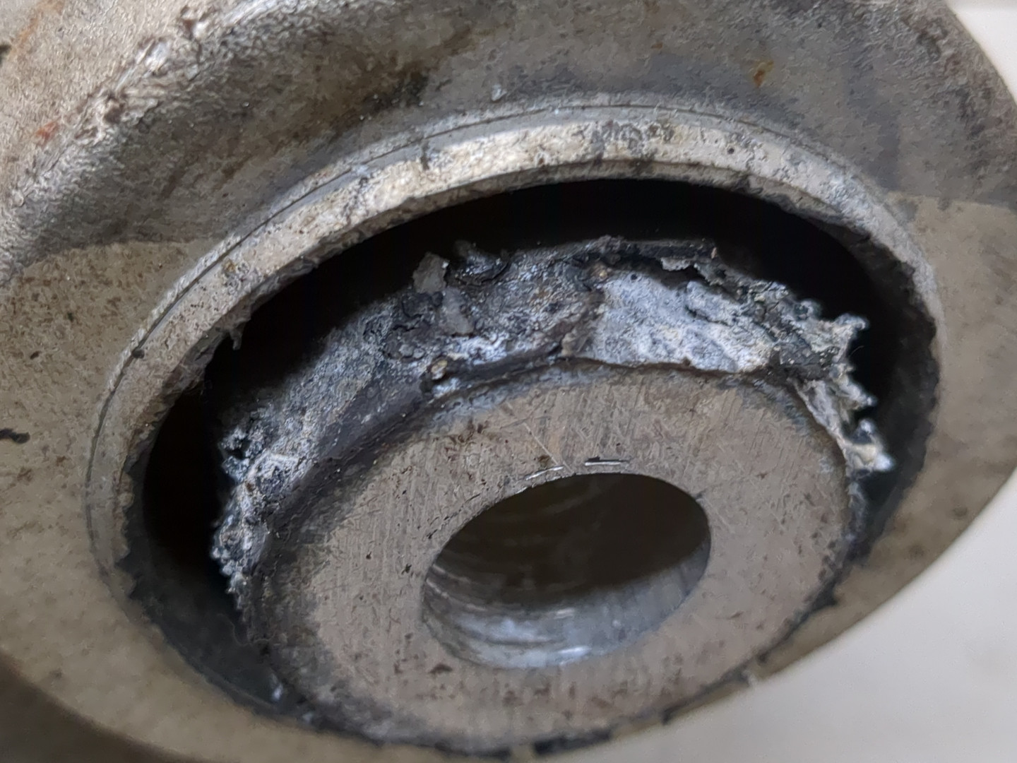 Рычаг задний правый