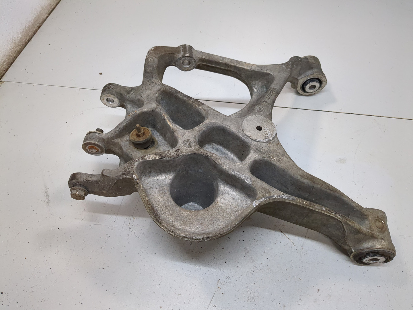 Рычаг задний правый