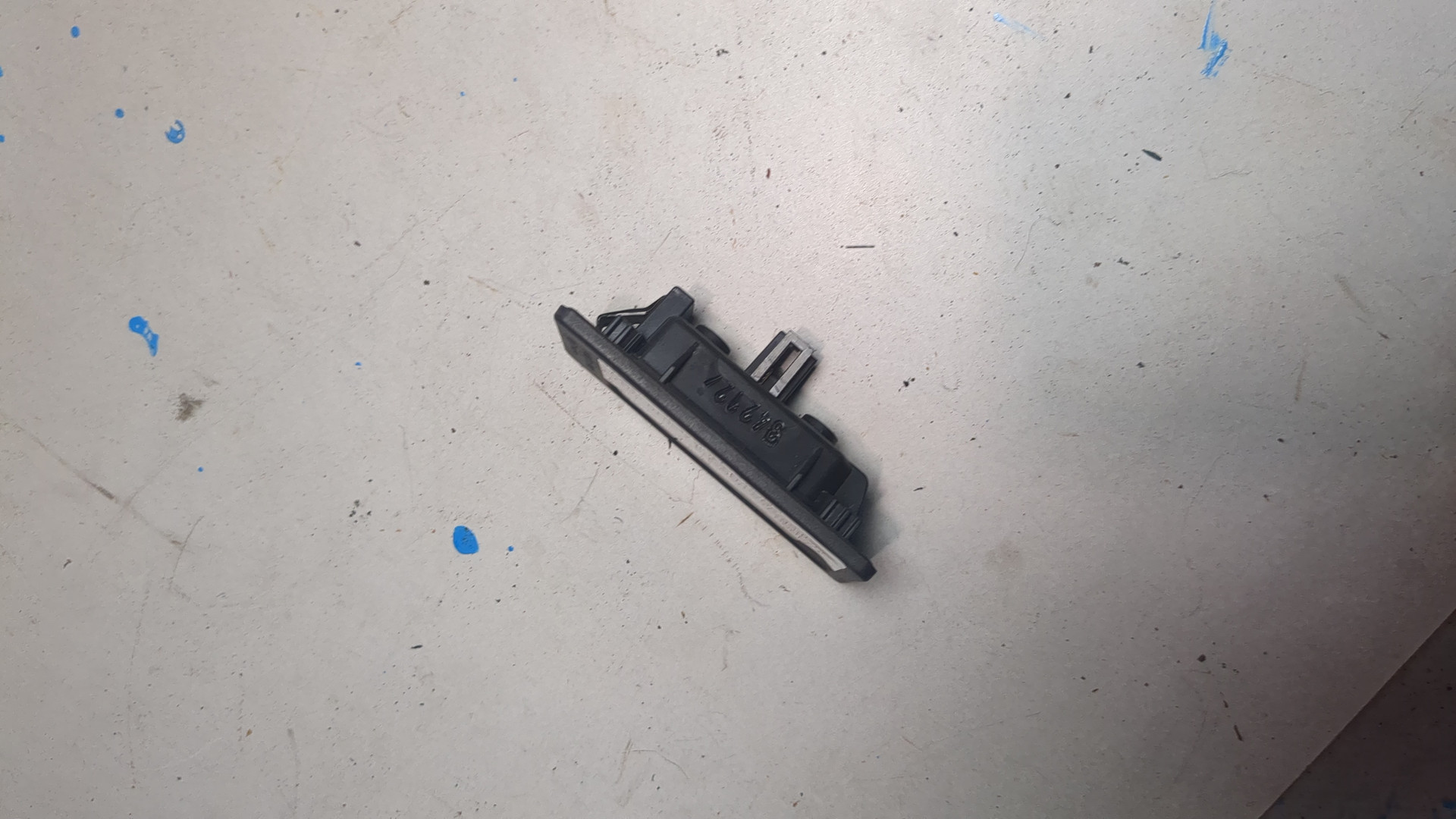 Фонарь подсветки номера