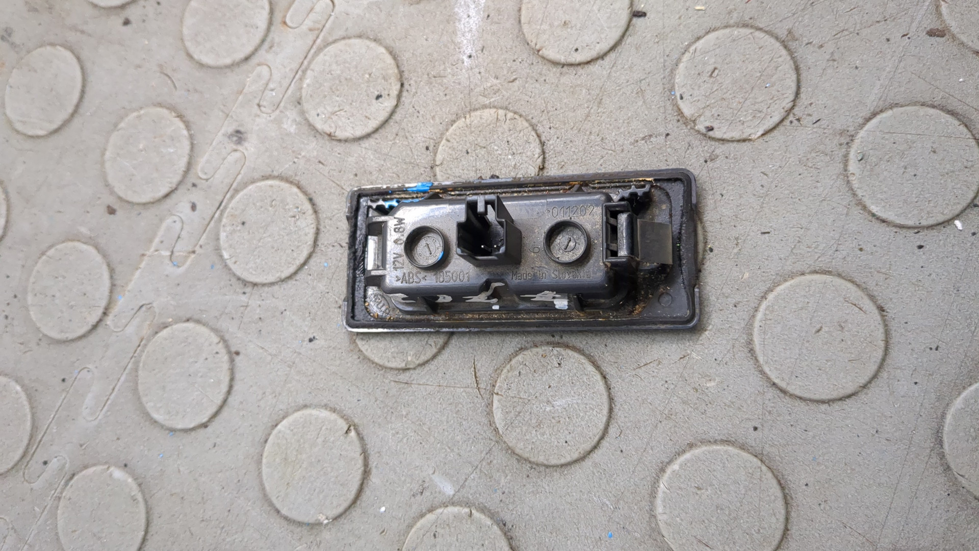 Фонарь подсветки номера