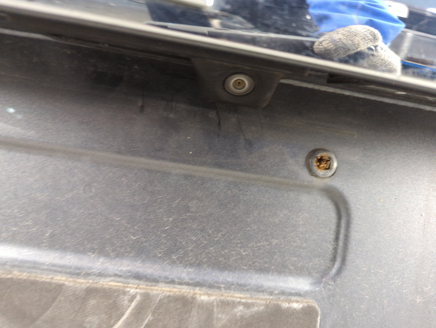 Дверь багажника