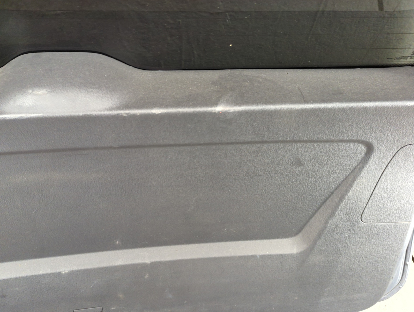 Дверь багажника