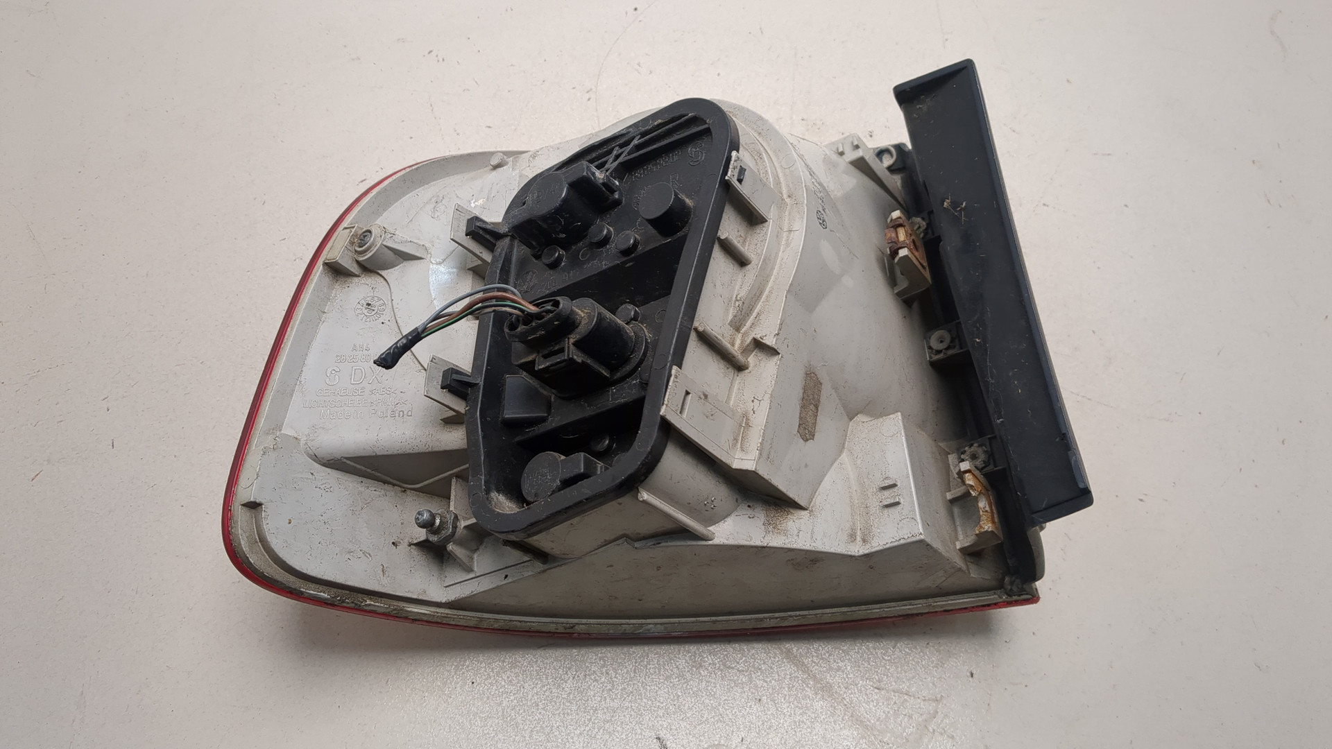 Фонарь задний правый