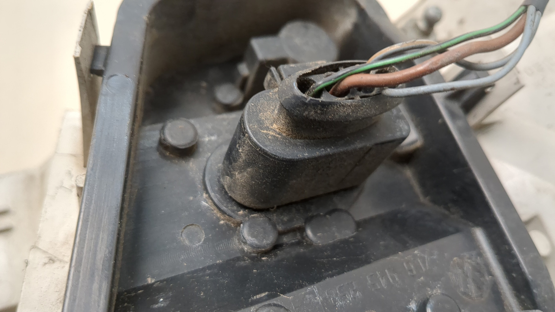 Фонарь задний правый