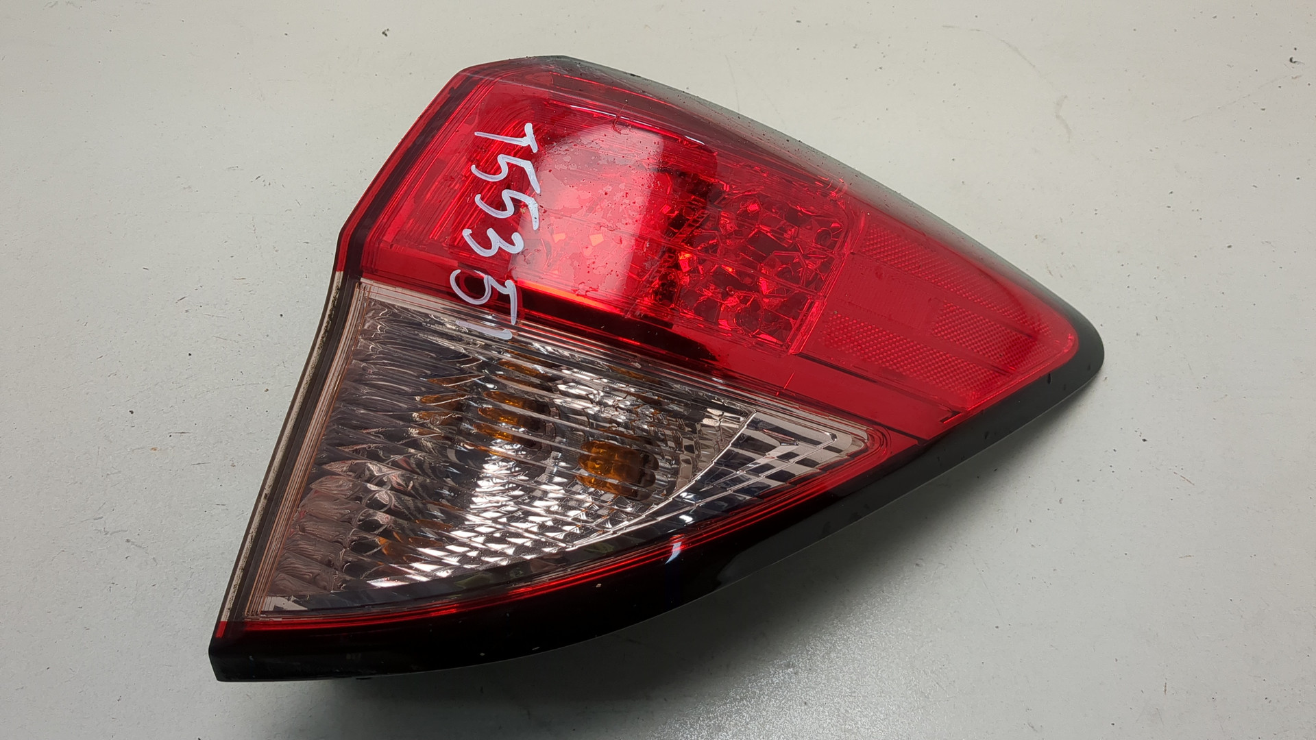 Фонарь задний правый
