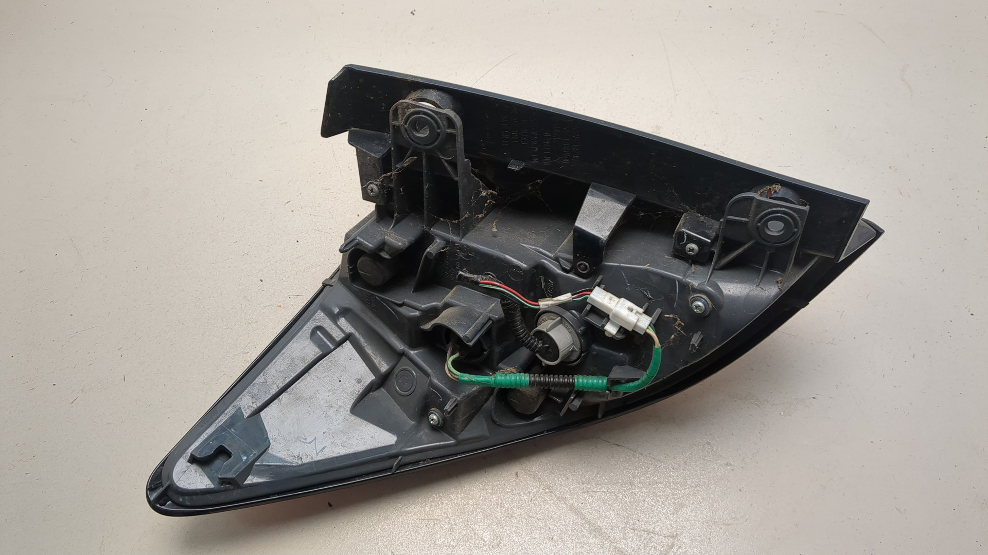 Фонарь задний правый