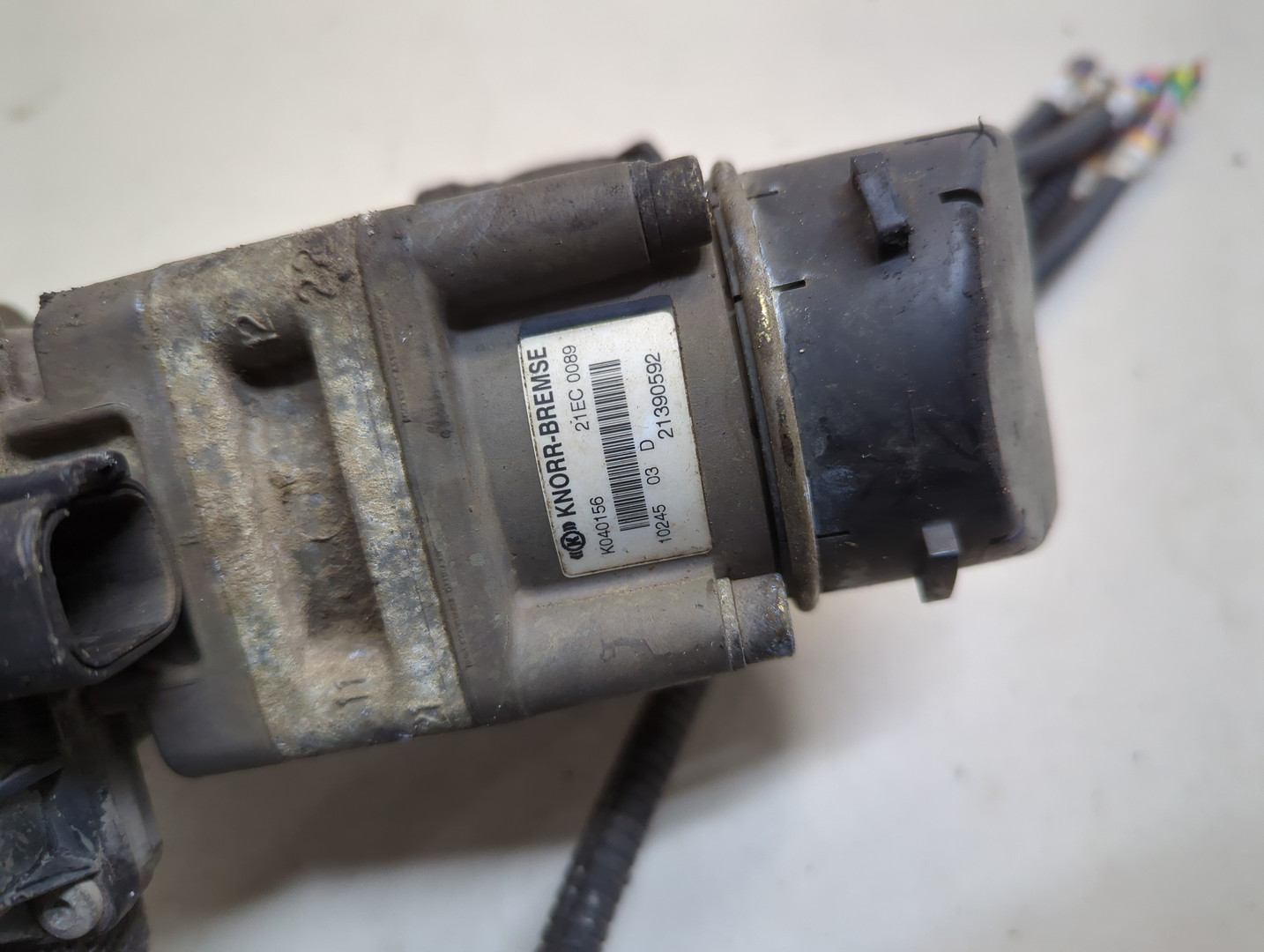 Кран тормозной главный