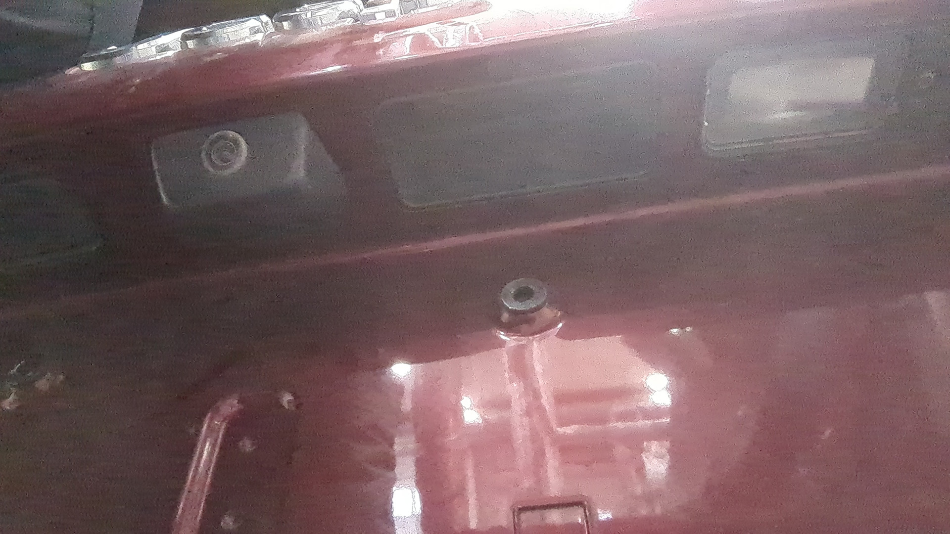 Дверь багажника