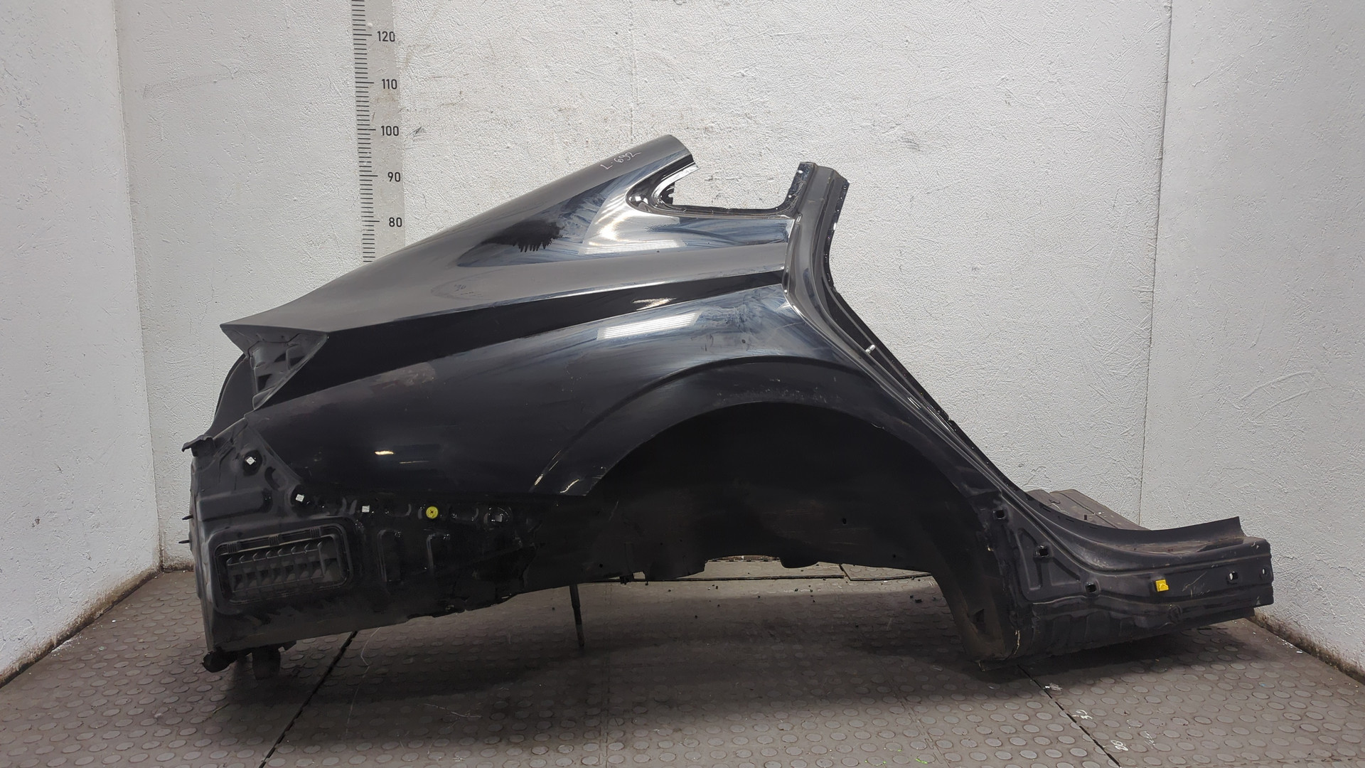 Кузовной элемент