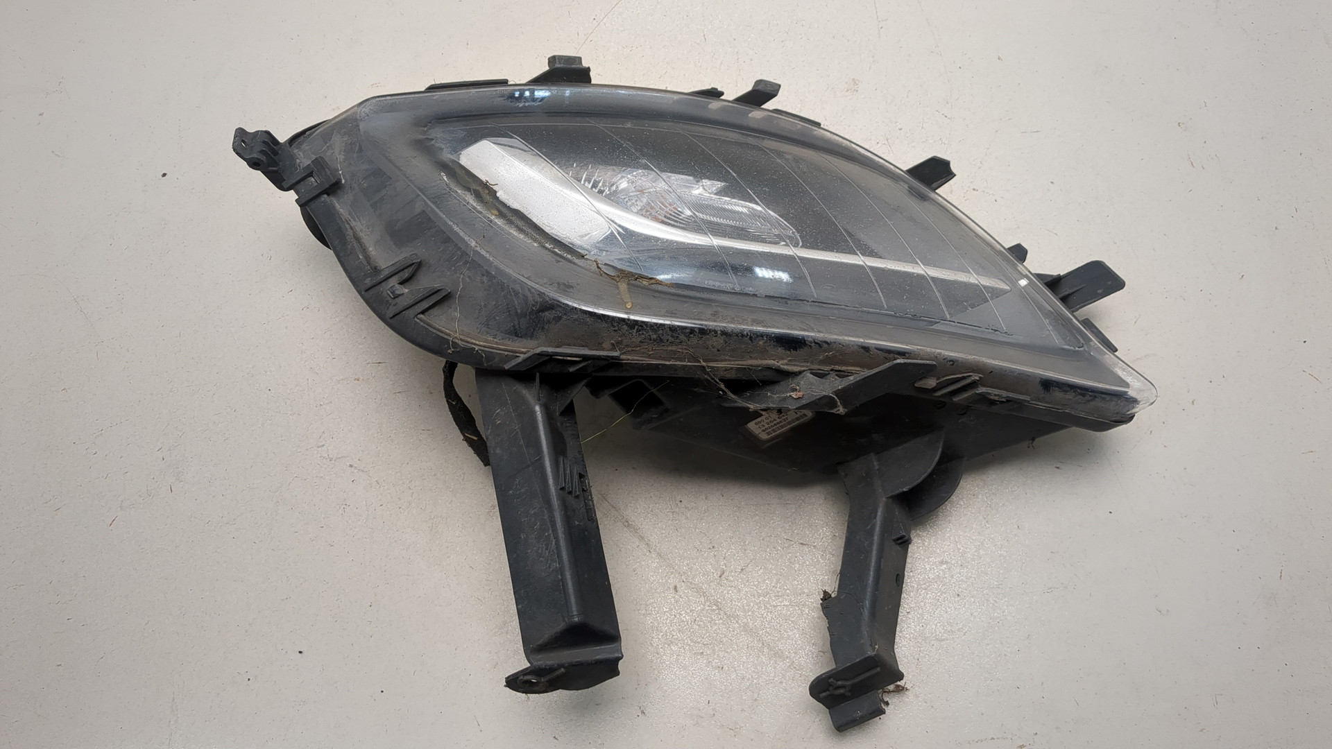 Фара противотуманная правая