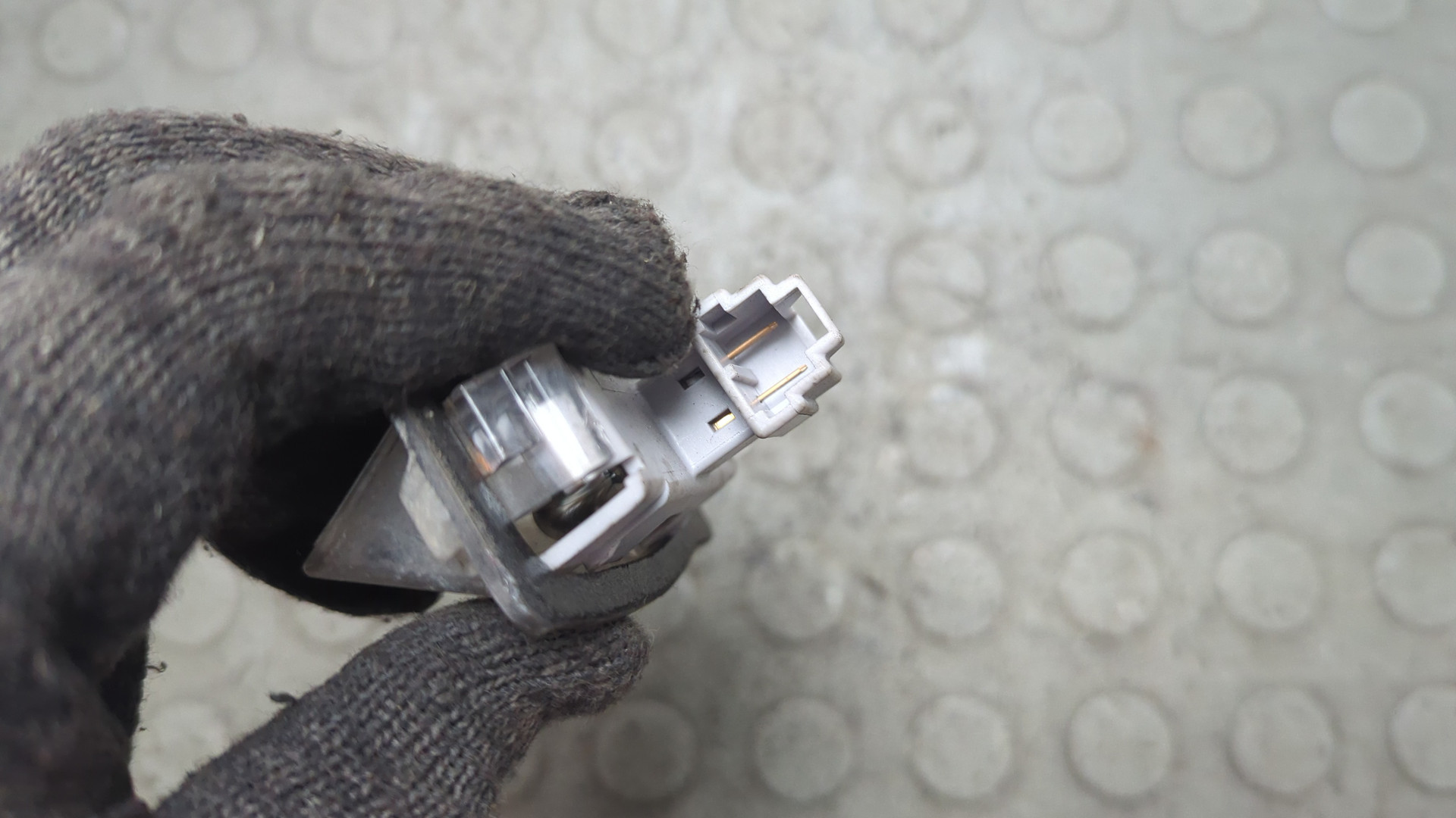 Фонарь подсветки номера