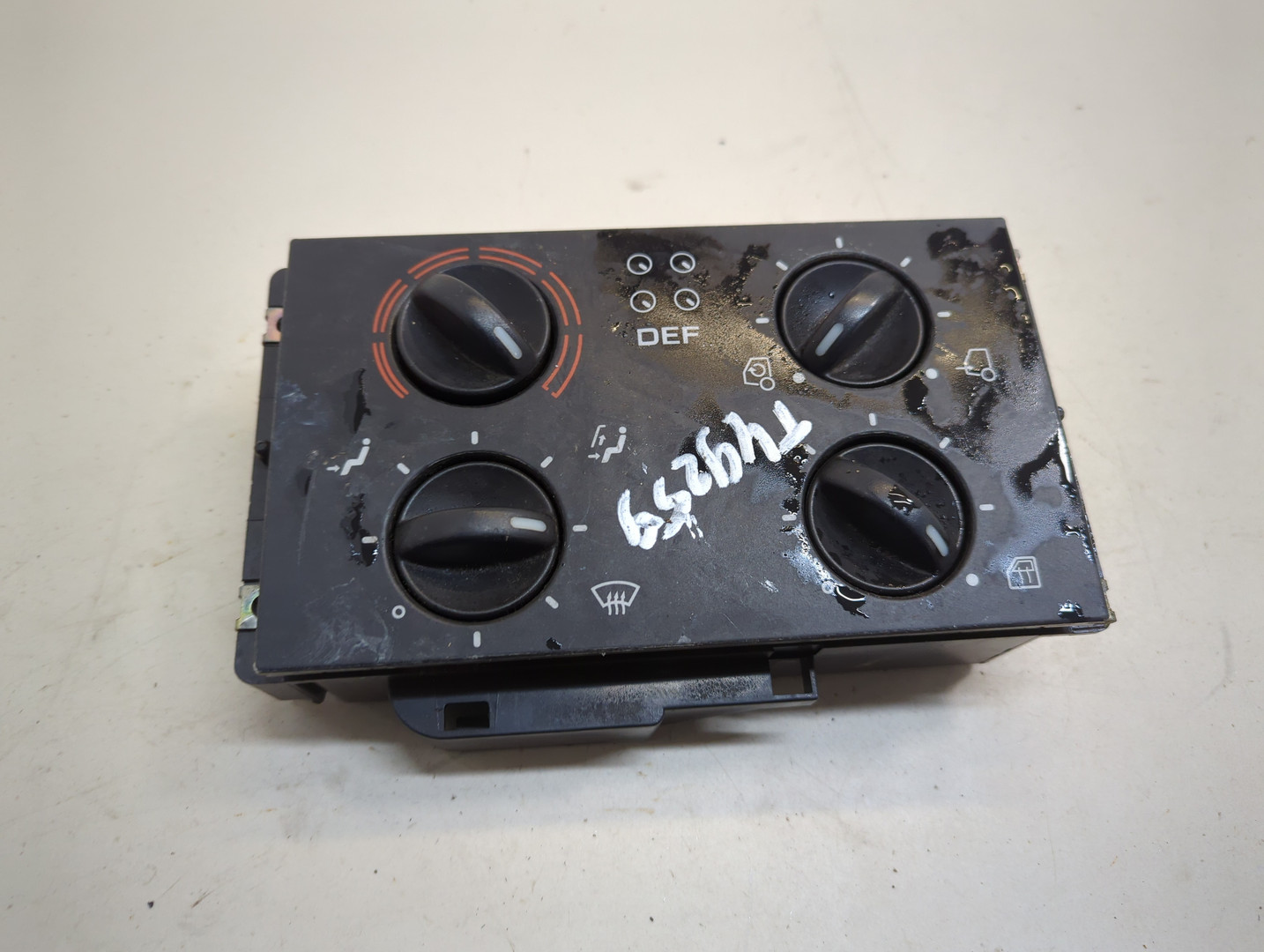 Переключатель отопителя