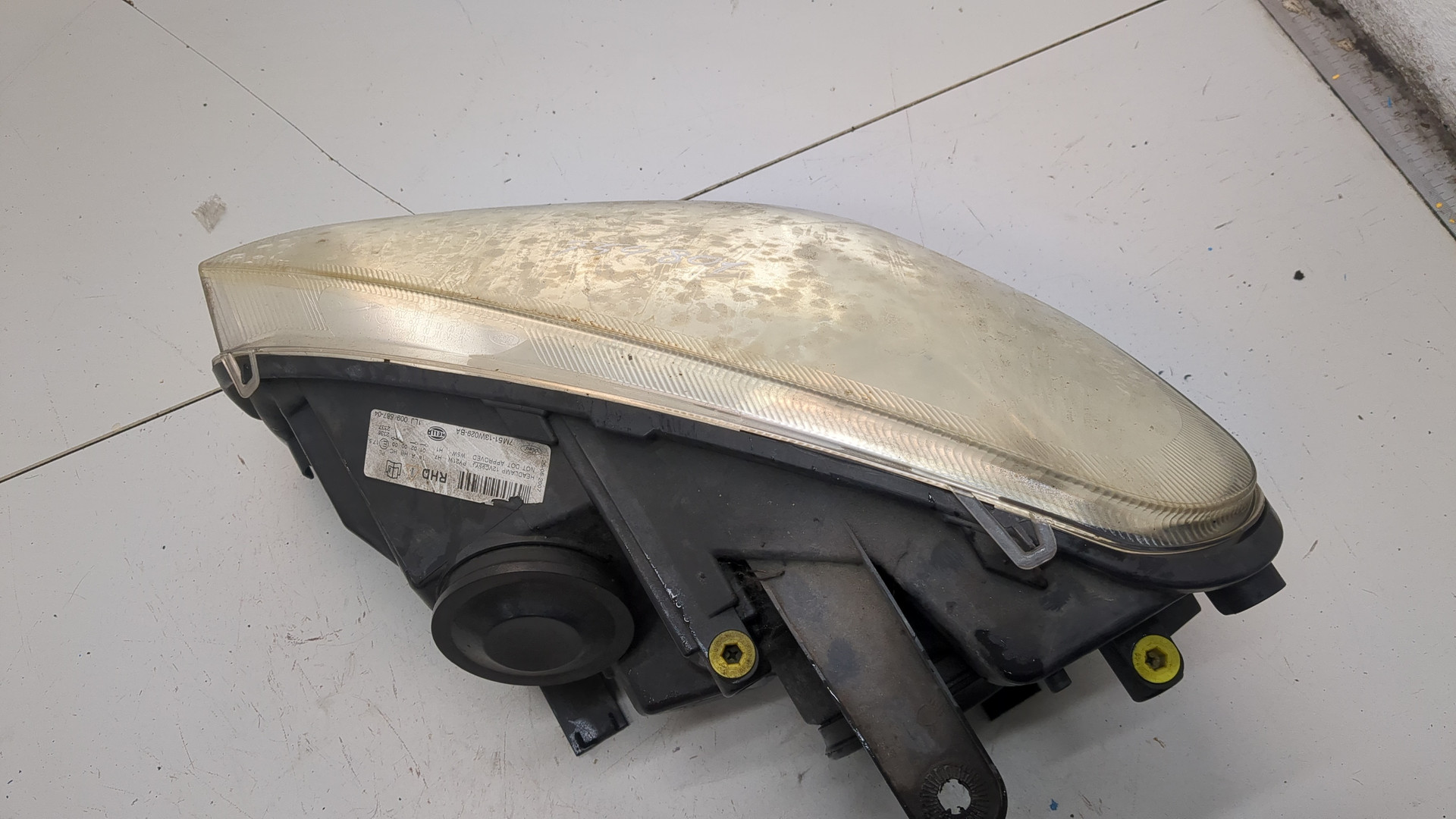 Фара правая