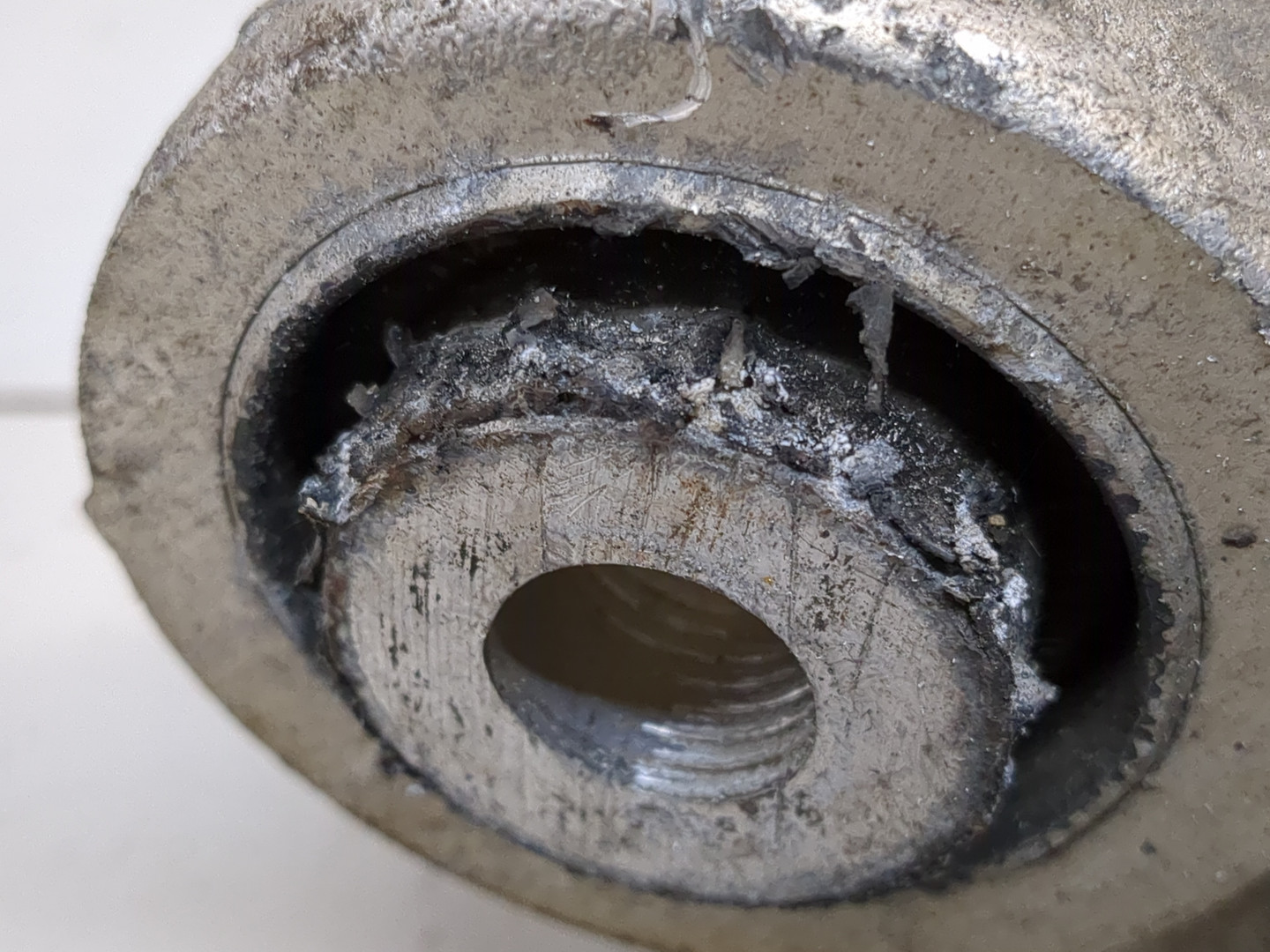 Рычаг задний левый