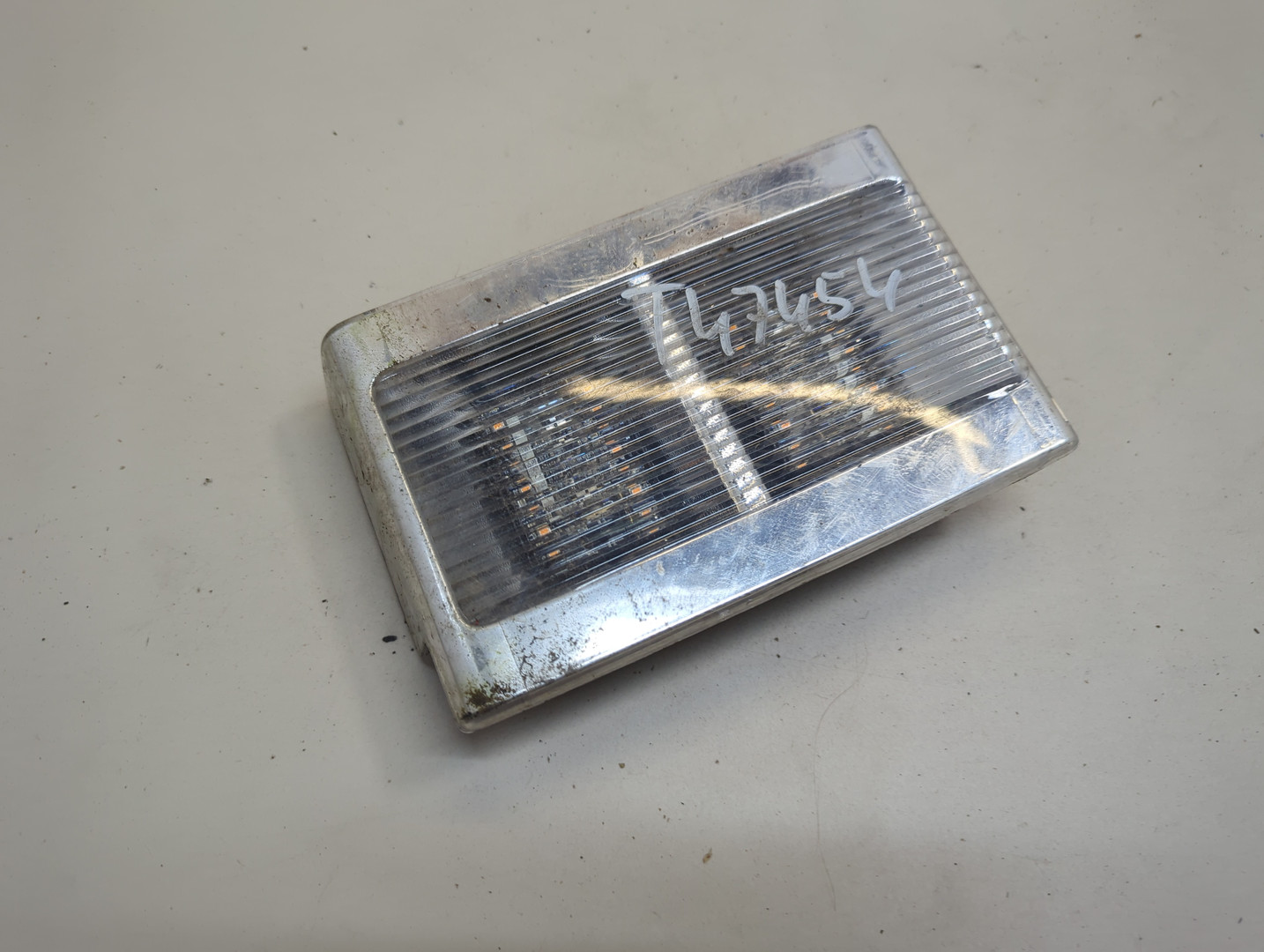 Плафон салонный