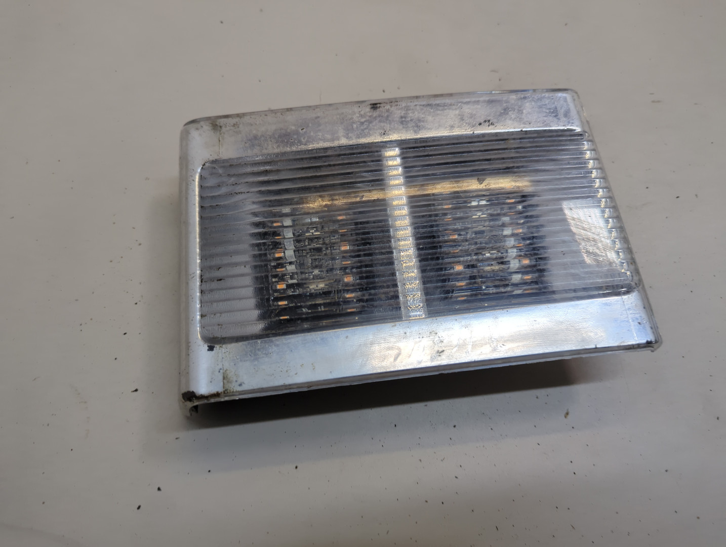 Плафон салонный