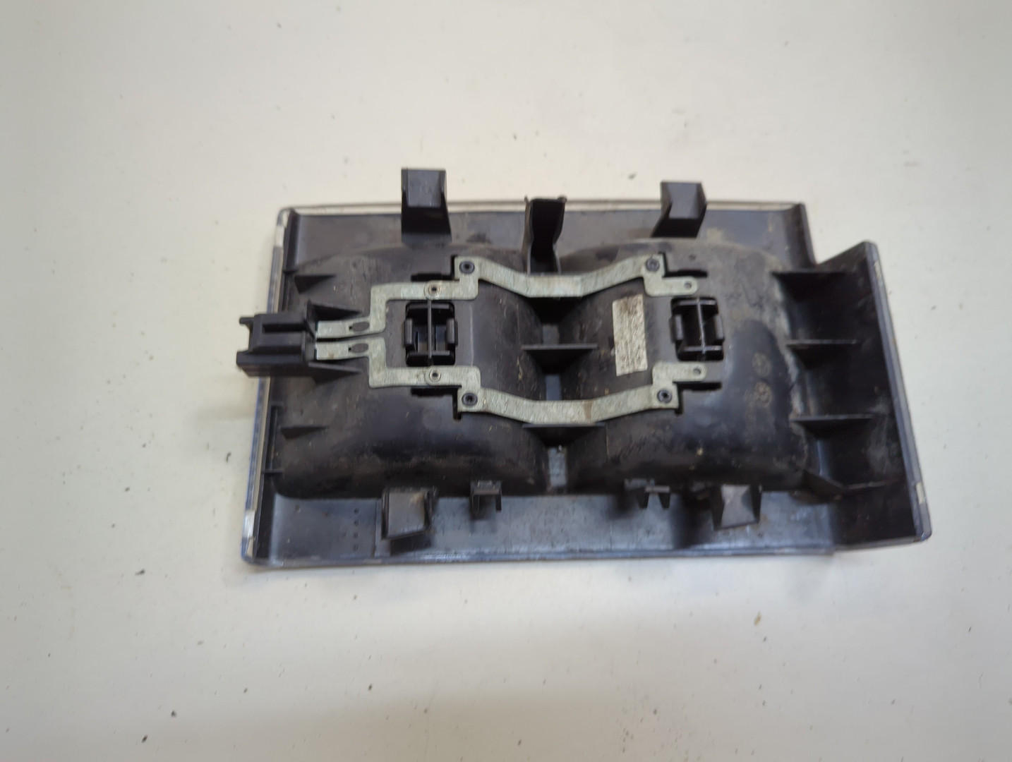 Плафон салонный