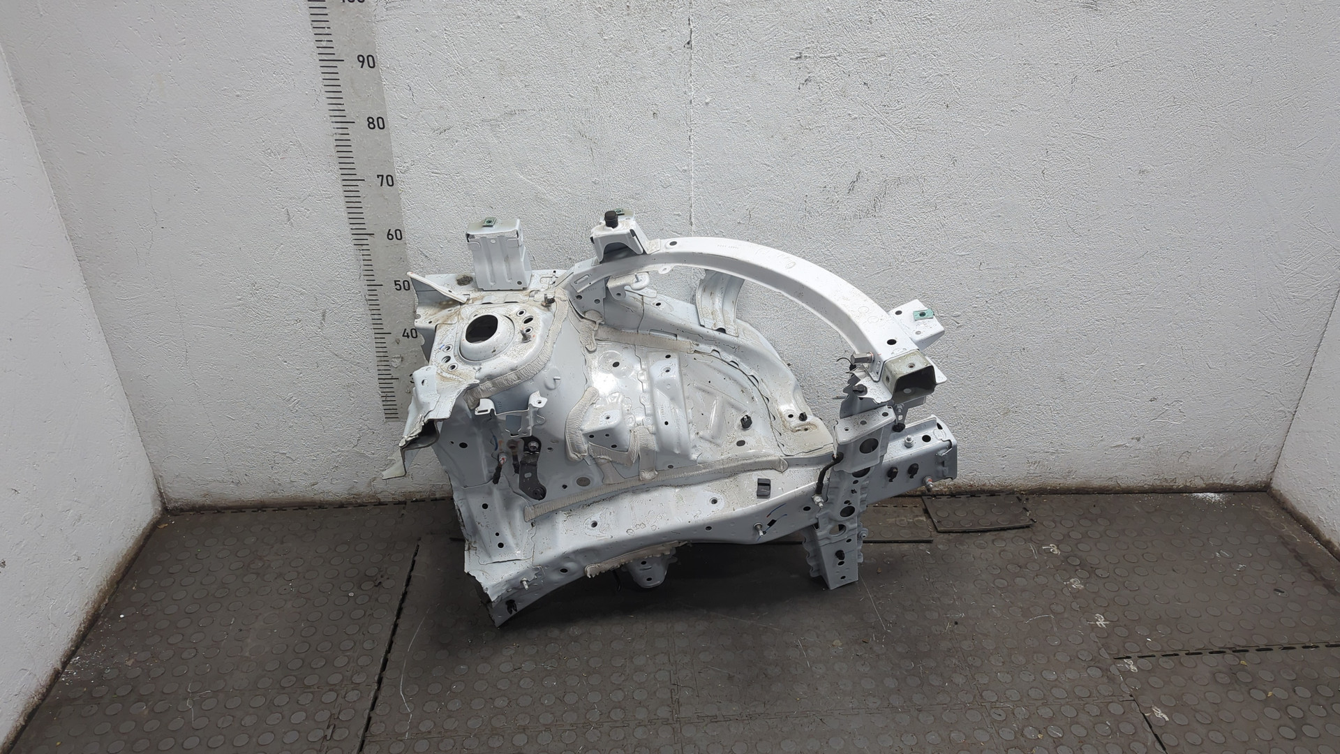 Лонжерон передний левый