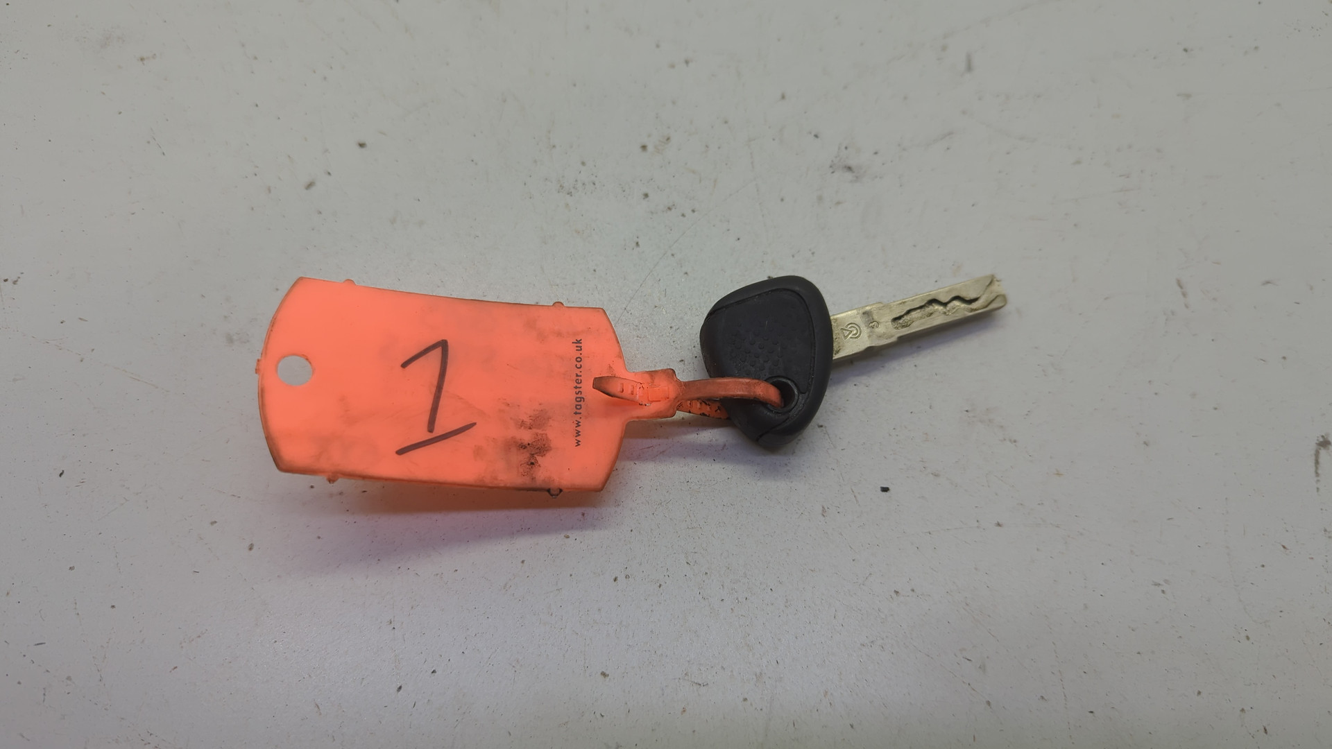 Ключ зажигания