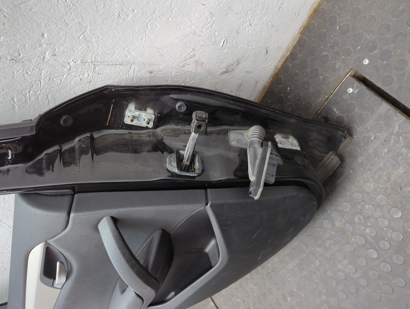 Дверь задняя правая