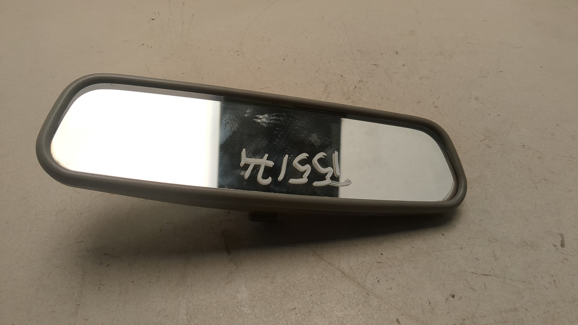 Зеркало заднего вида