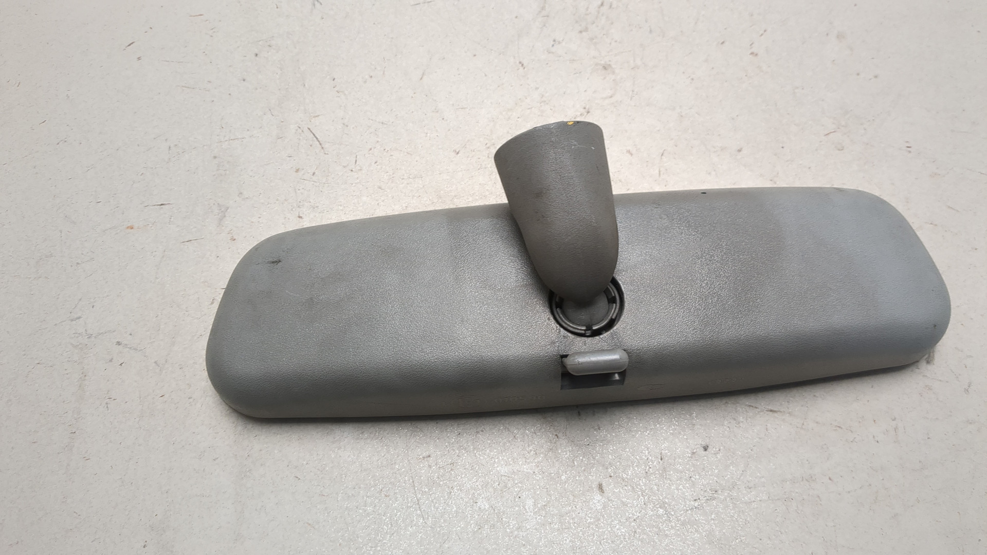 Зеркало заднего вида