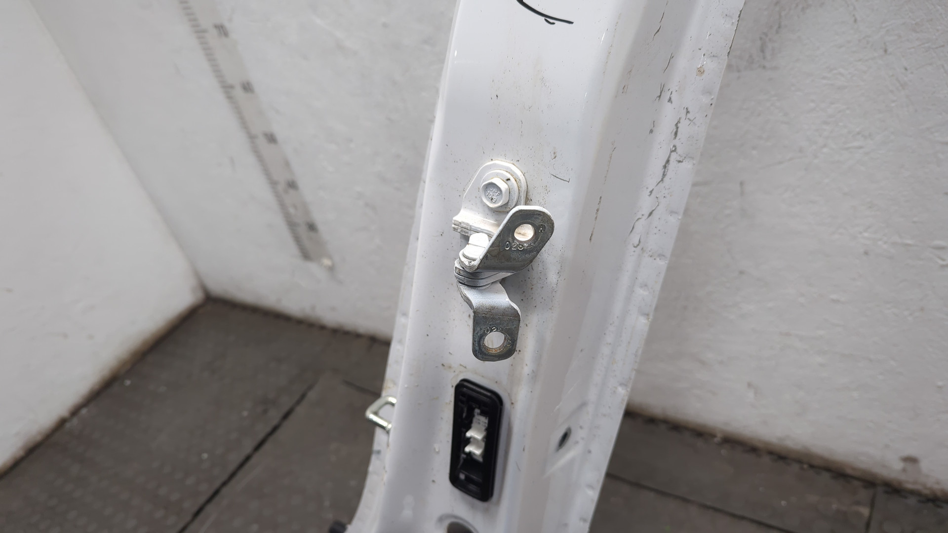 Кузовной элемент