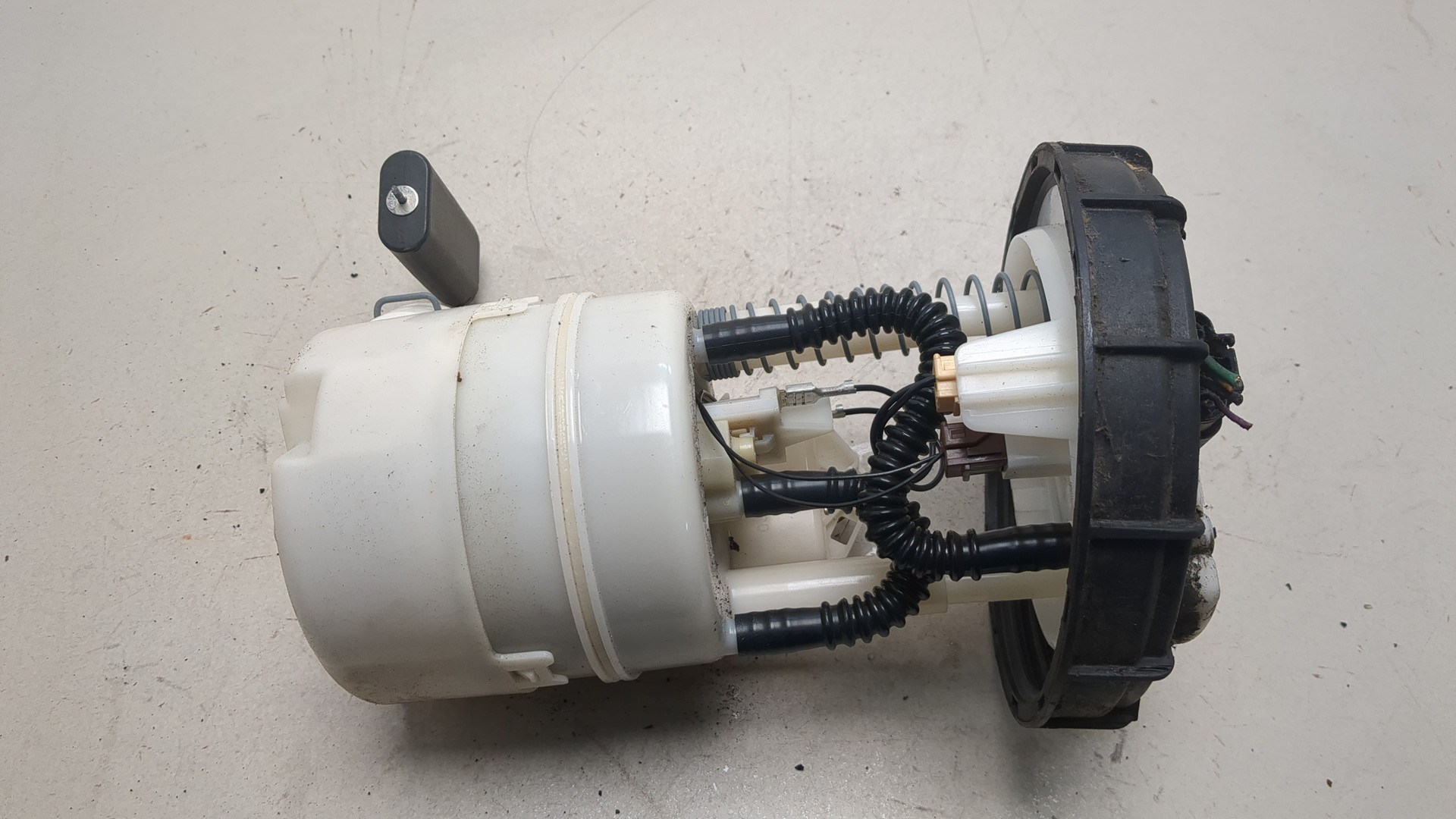 Насос топливный электрический